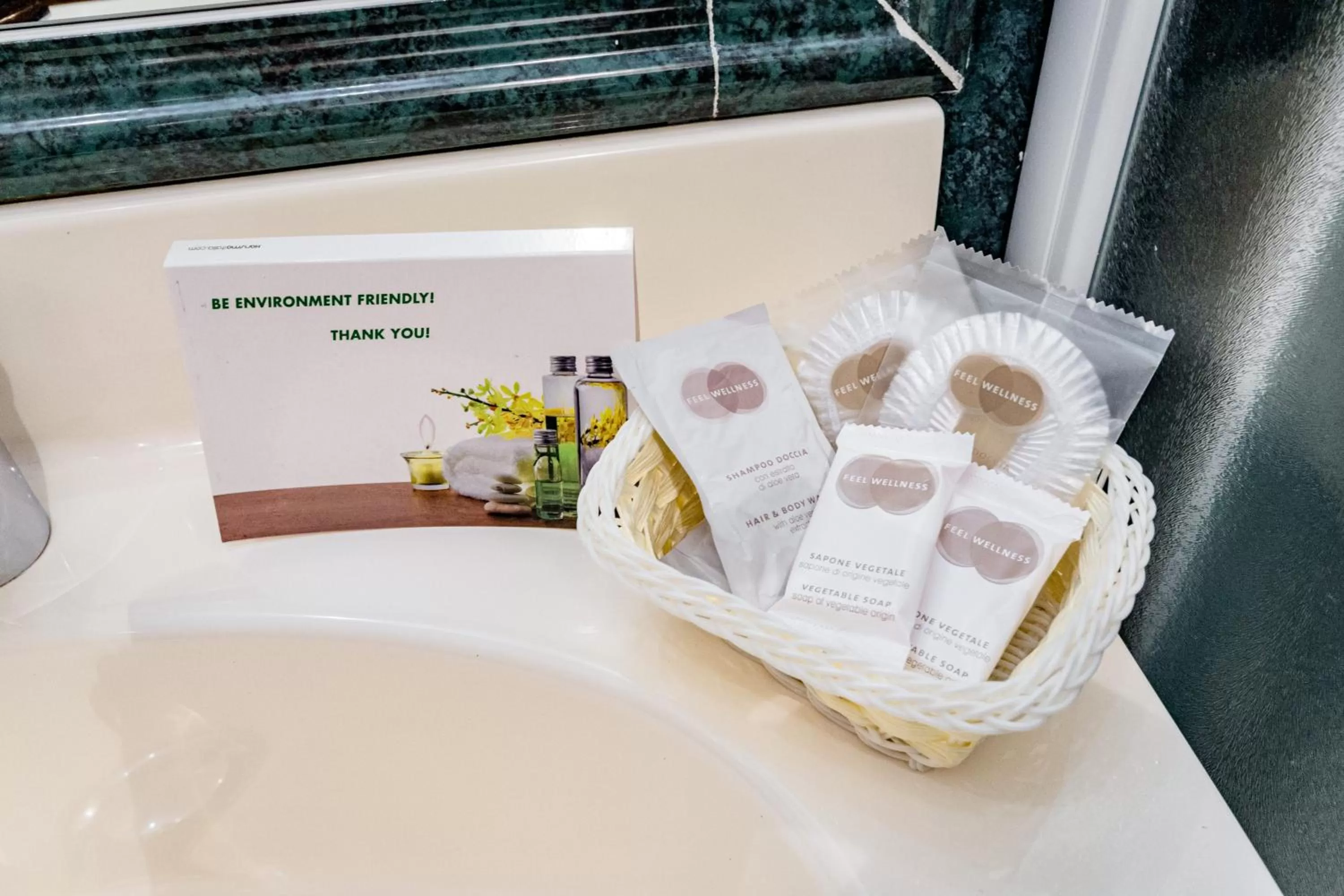 Shower in Hotel Lucrezia Borgia