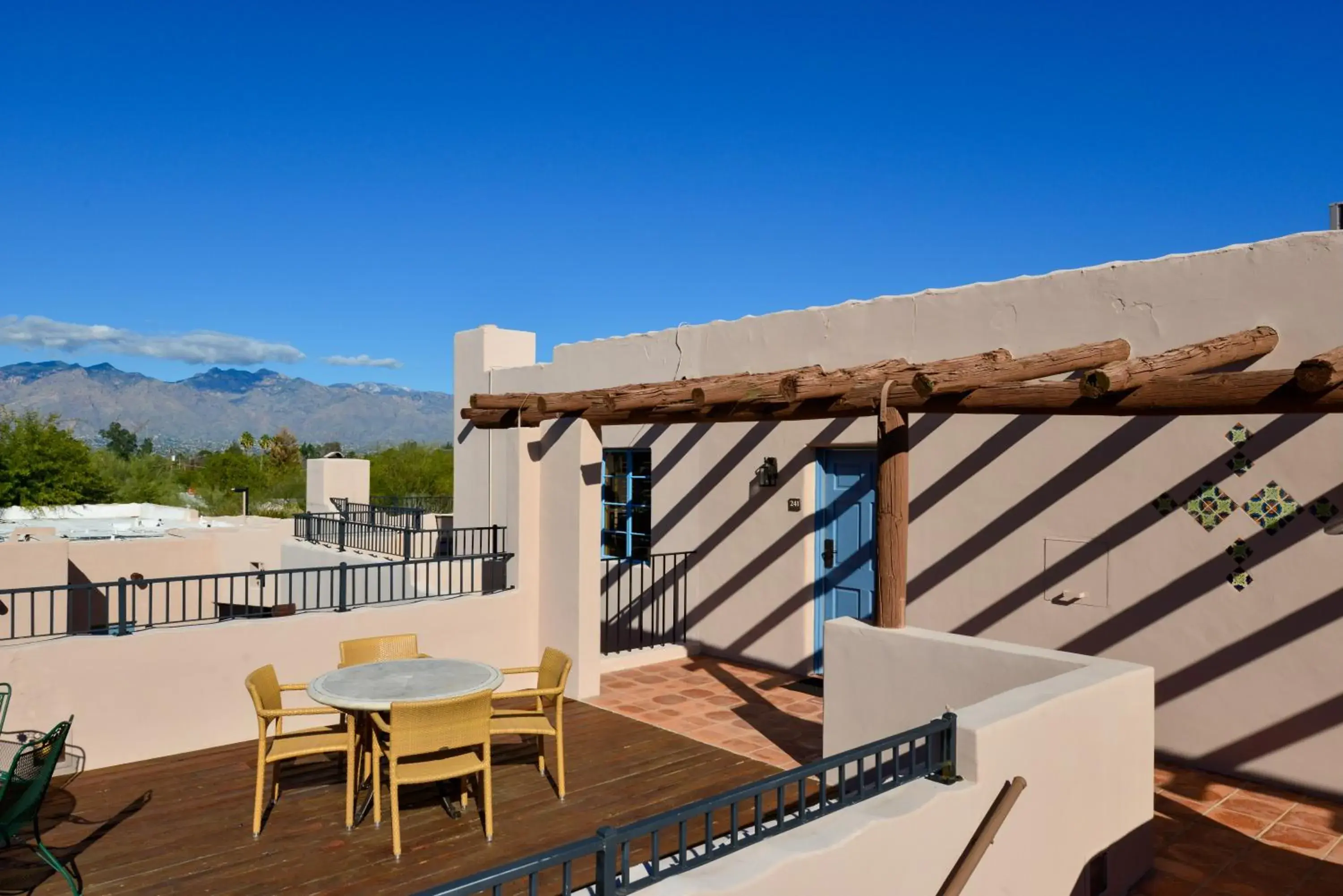 Patio, Balcony/Terrace in Lodge On The Desert