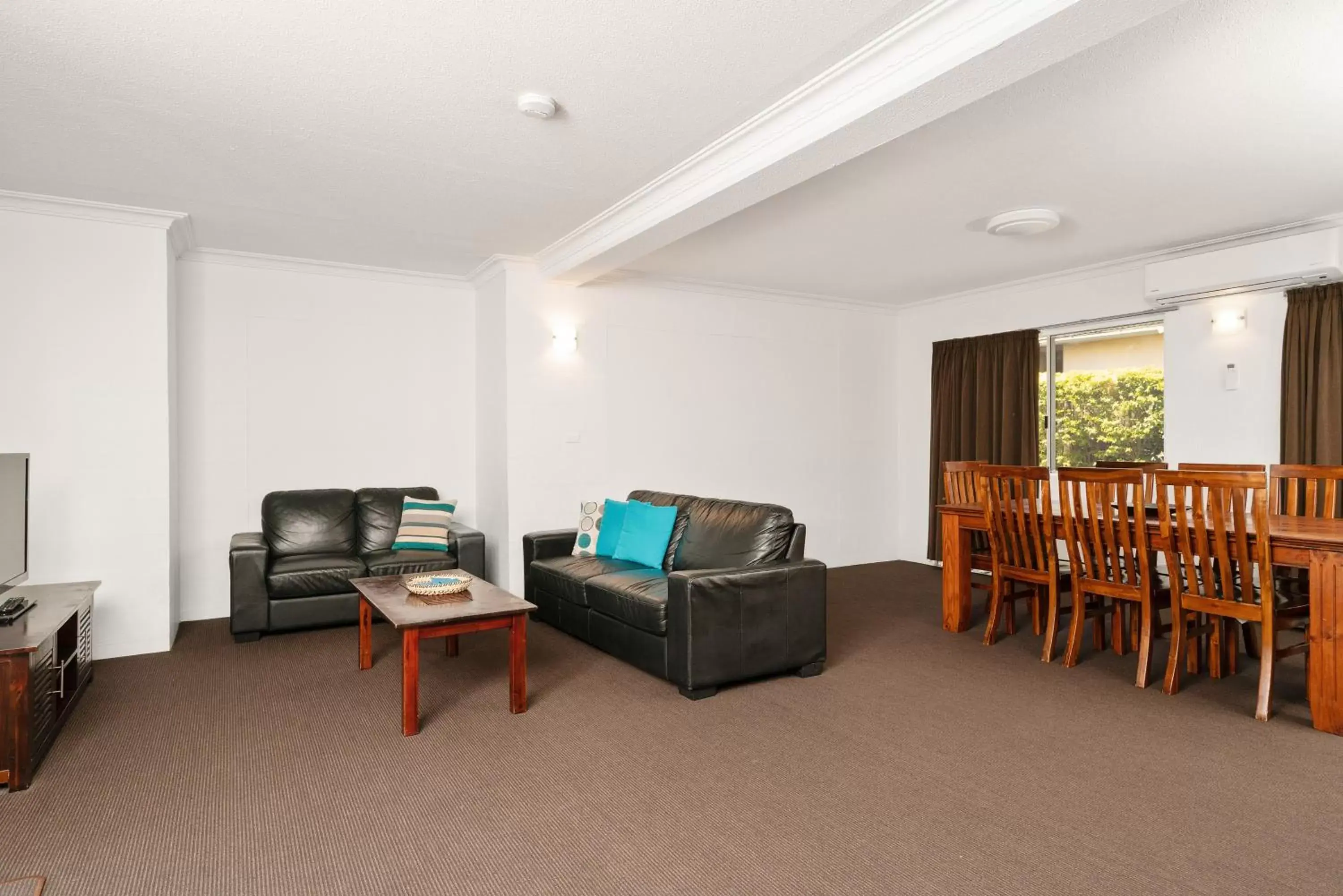 TV and multimedia, Seating Area in Wollongbar Motel