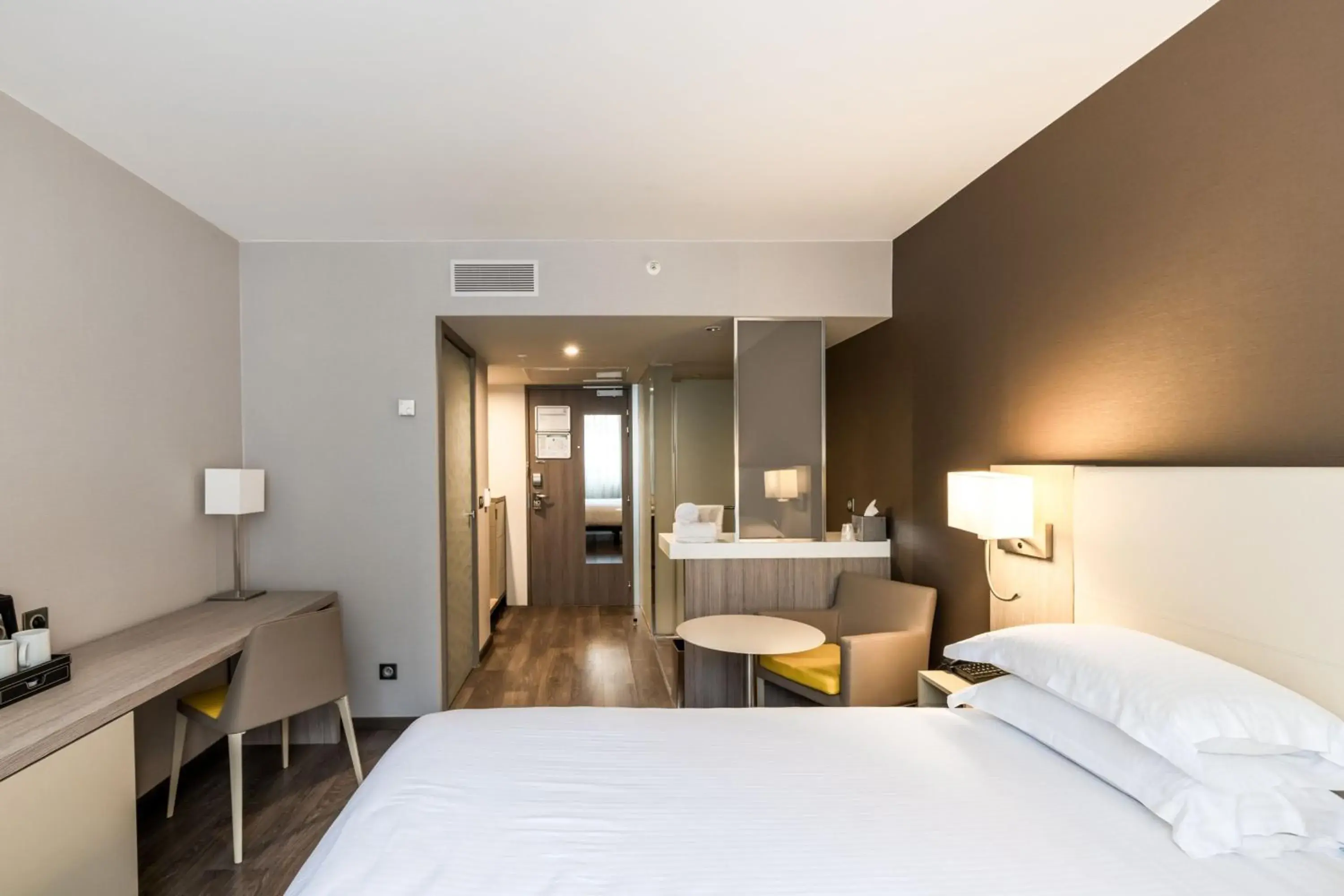 Photo of the whole room, Bed in AC Hotel by Marriott Marseille Prado Vélodrome