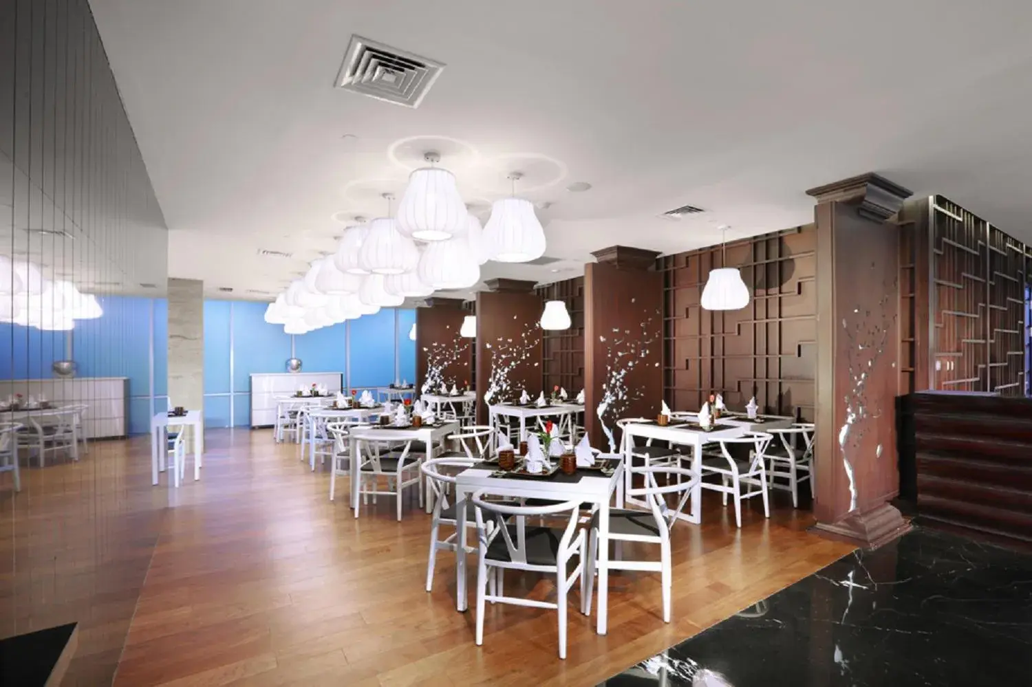 Restaurant/places to eat in Aston Priority Simatupang Hotel and Conference Center Restaurant/places to eat in Aston Priority Simatupang Hotel and Conference Center