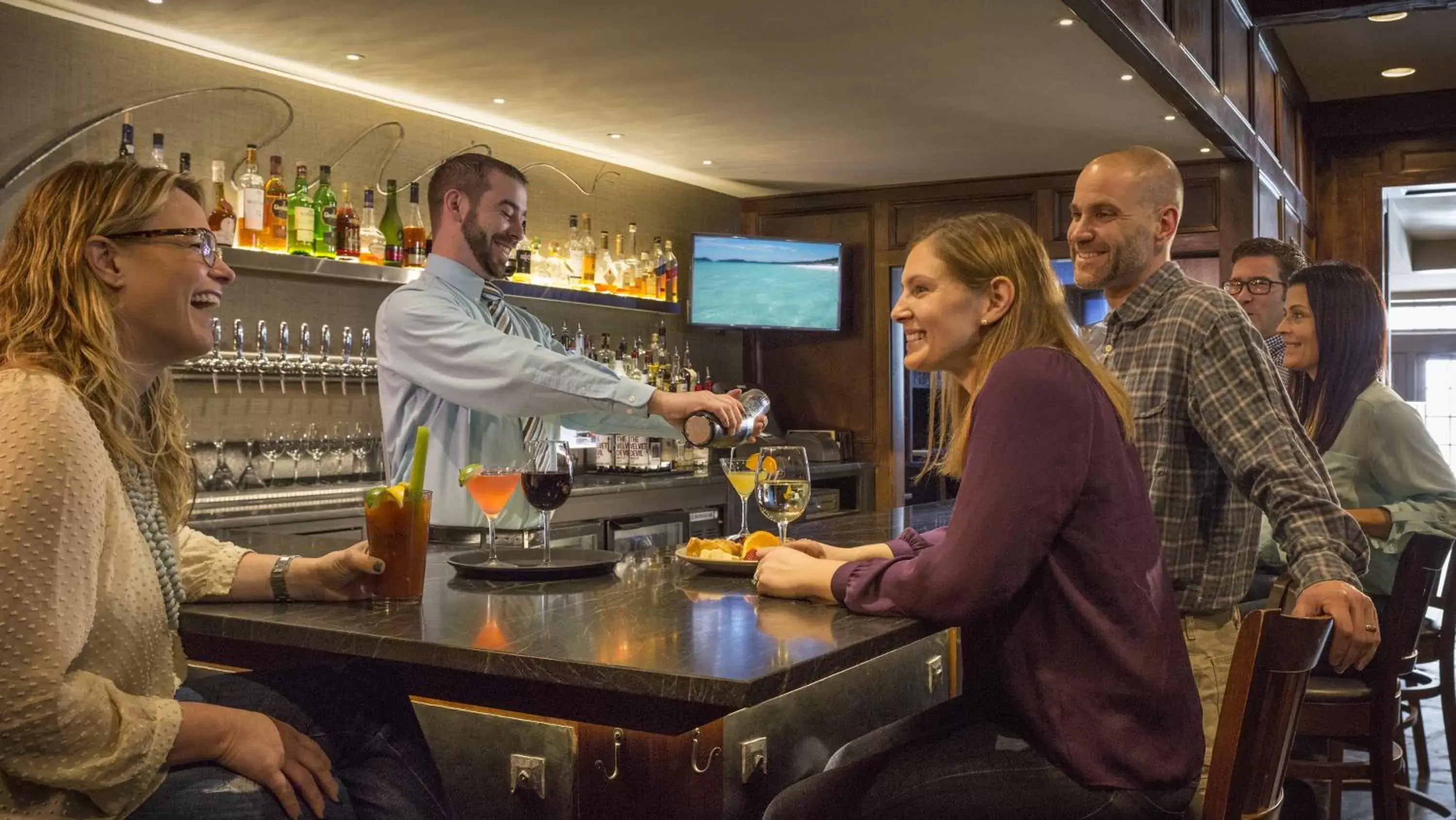 Lounge or bar in Green Mountain Inn