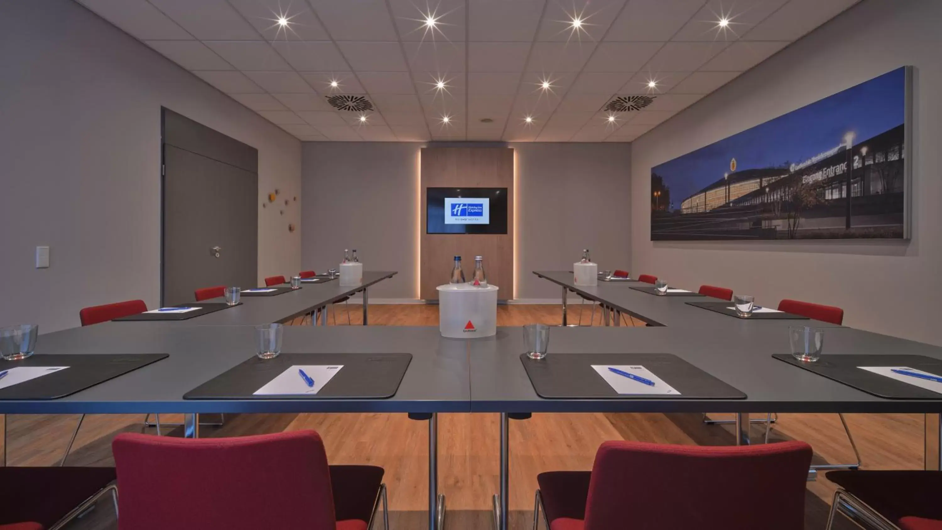 Meeting/conference room in Holiday Inn Express Dortmund, an IHG Hotel