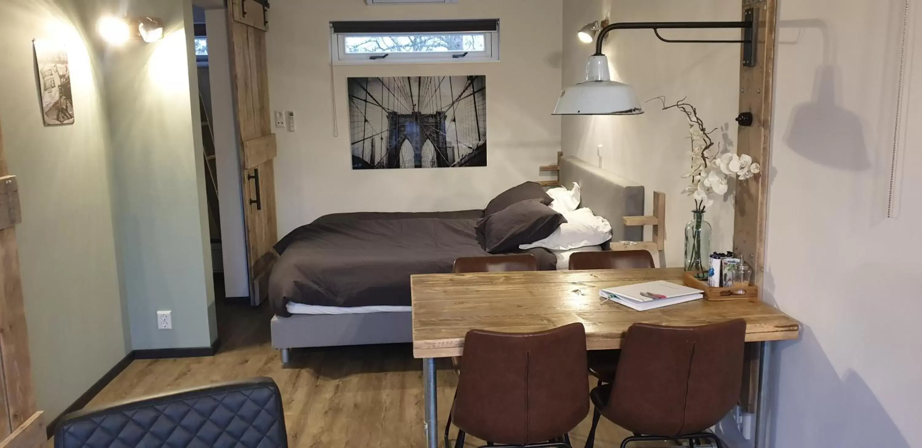 Photo of the whole room in Bed & Breakfast "Aan de Bagijnstraat".