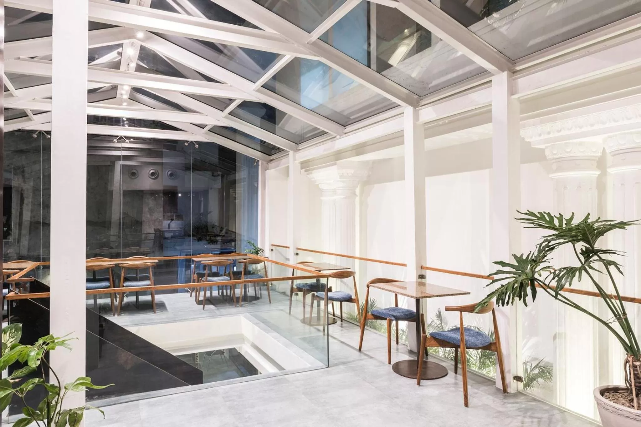 Restaurant/places to eat in 9ine Thamel Hotel