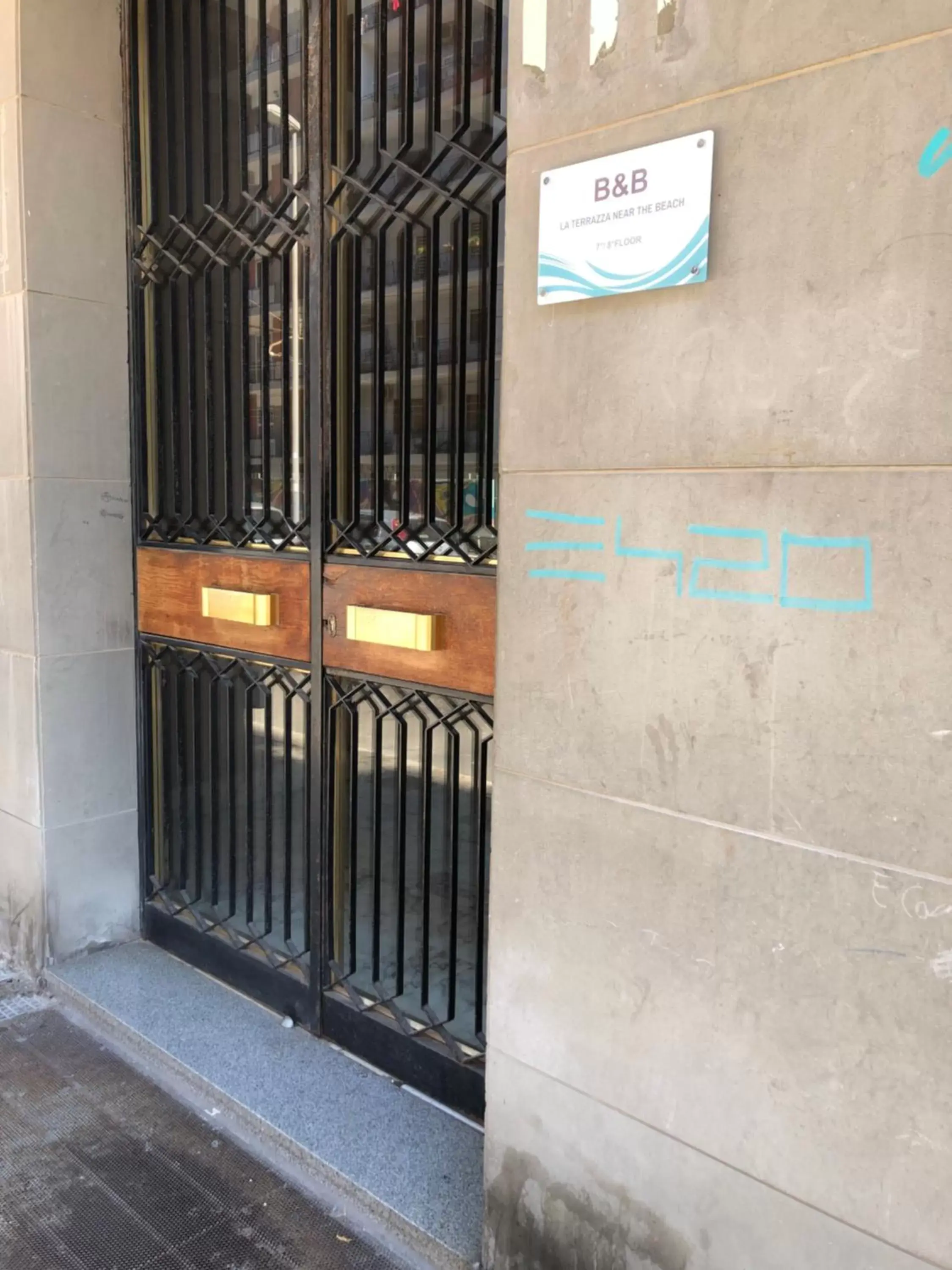 Facade/entrance in B&B La Terrazza Near The Beach