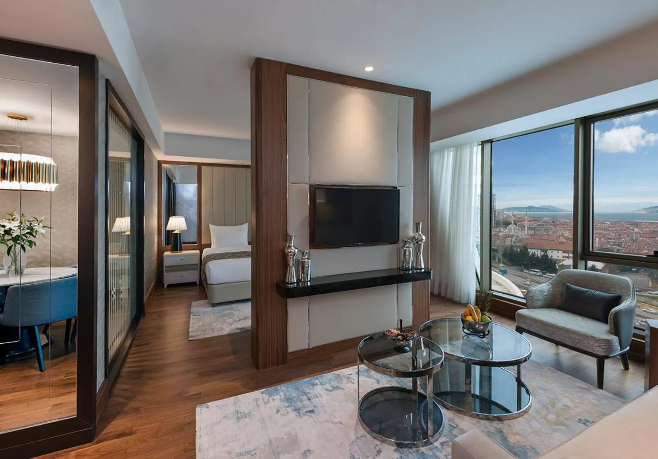 Guests in Elite World Grand Istanbul Küçükyalı