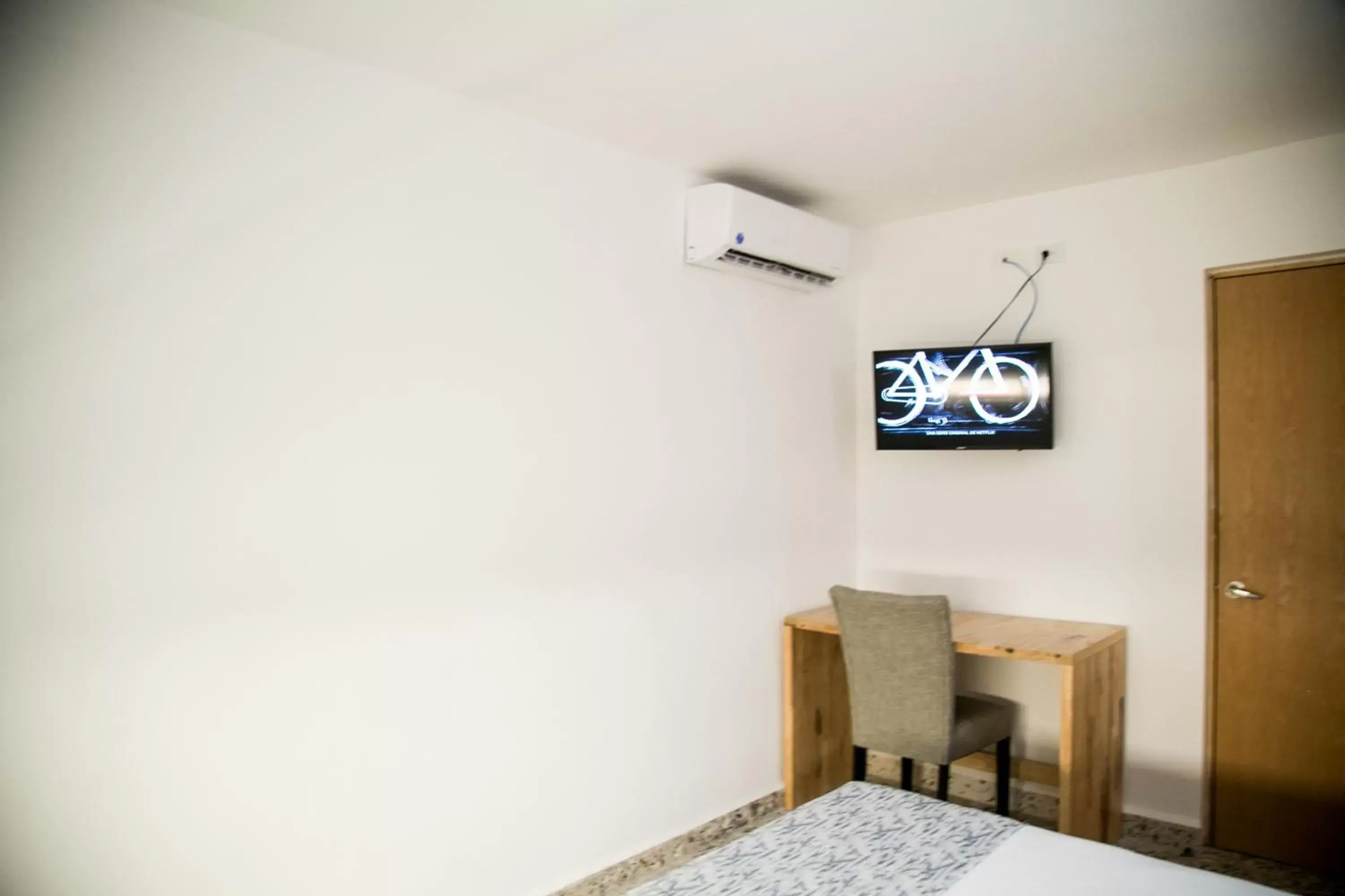 TV and multimedia, Bed in Booking 500