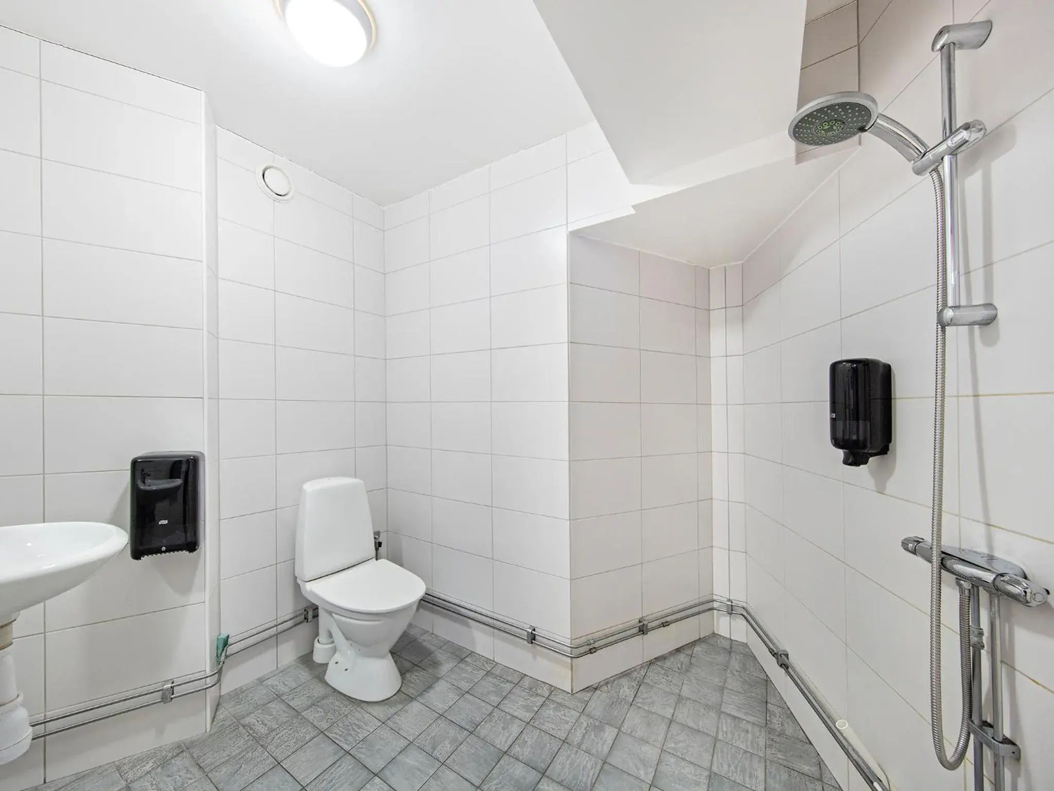 Shower, Bathroom in Mosebacke Hostel