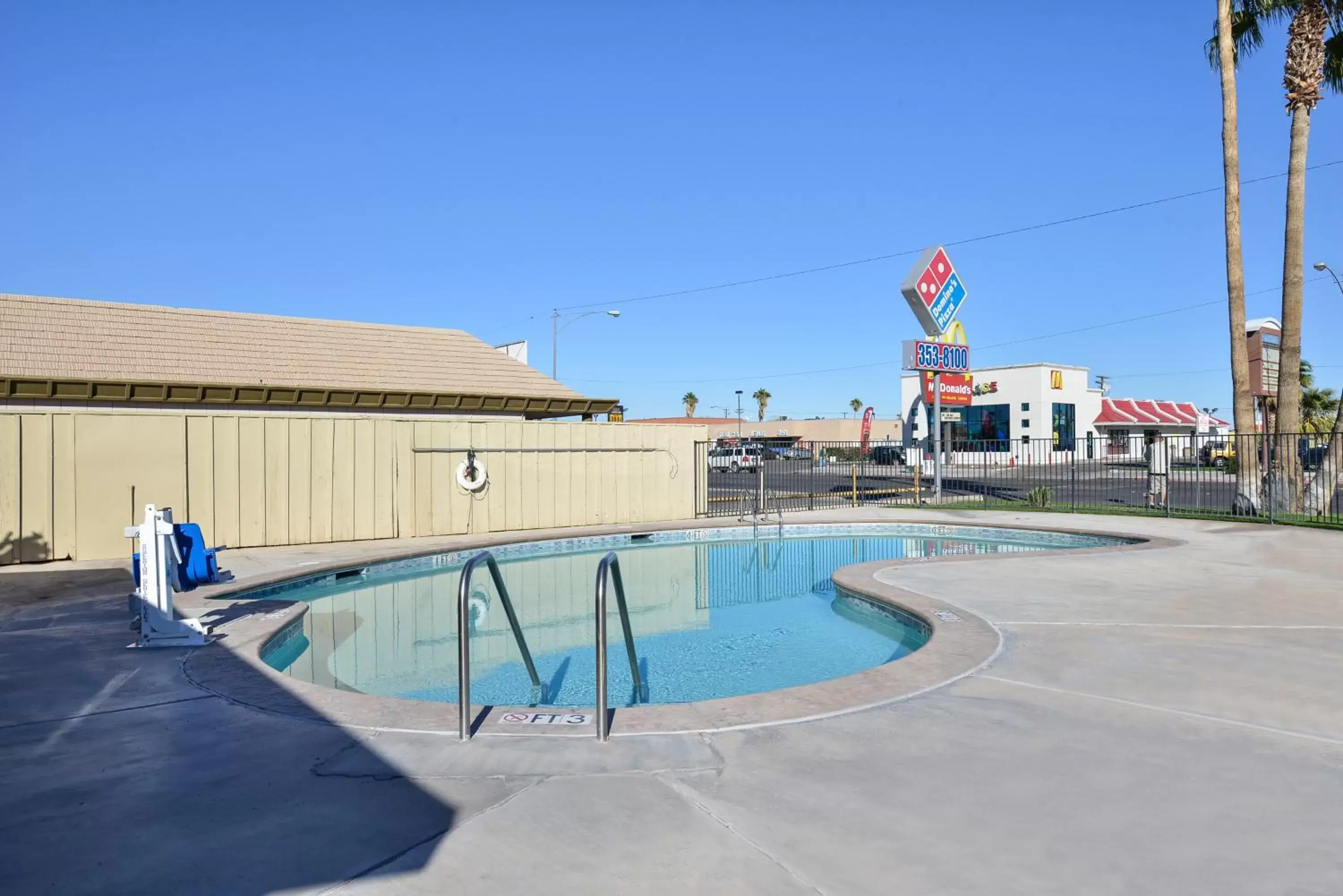 Swimming Pool in Crown Hotel