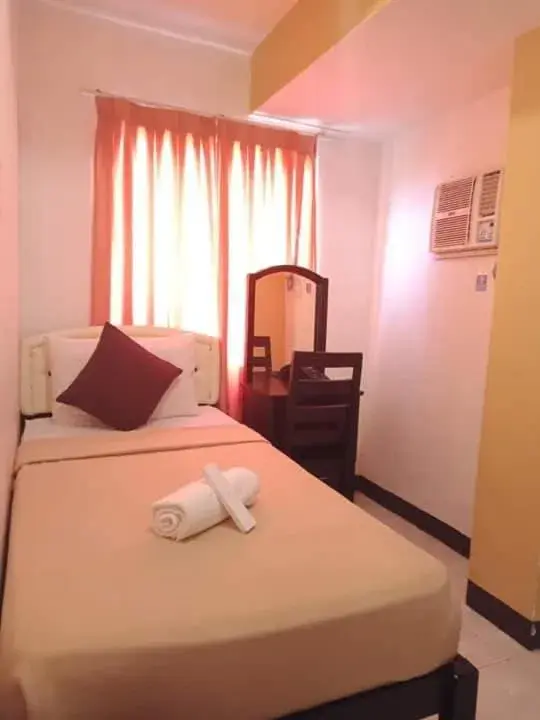 Bed in Amax Inn Cebu