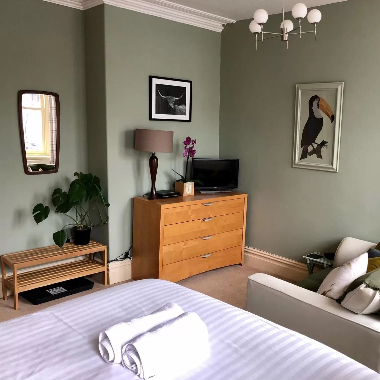 Bedroom, Bed in Salisbury Guest House