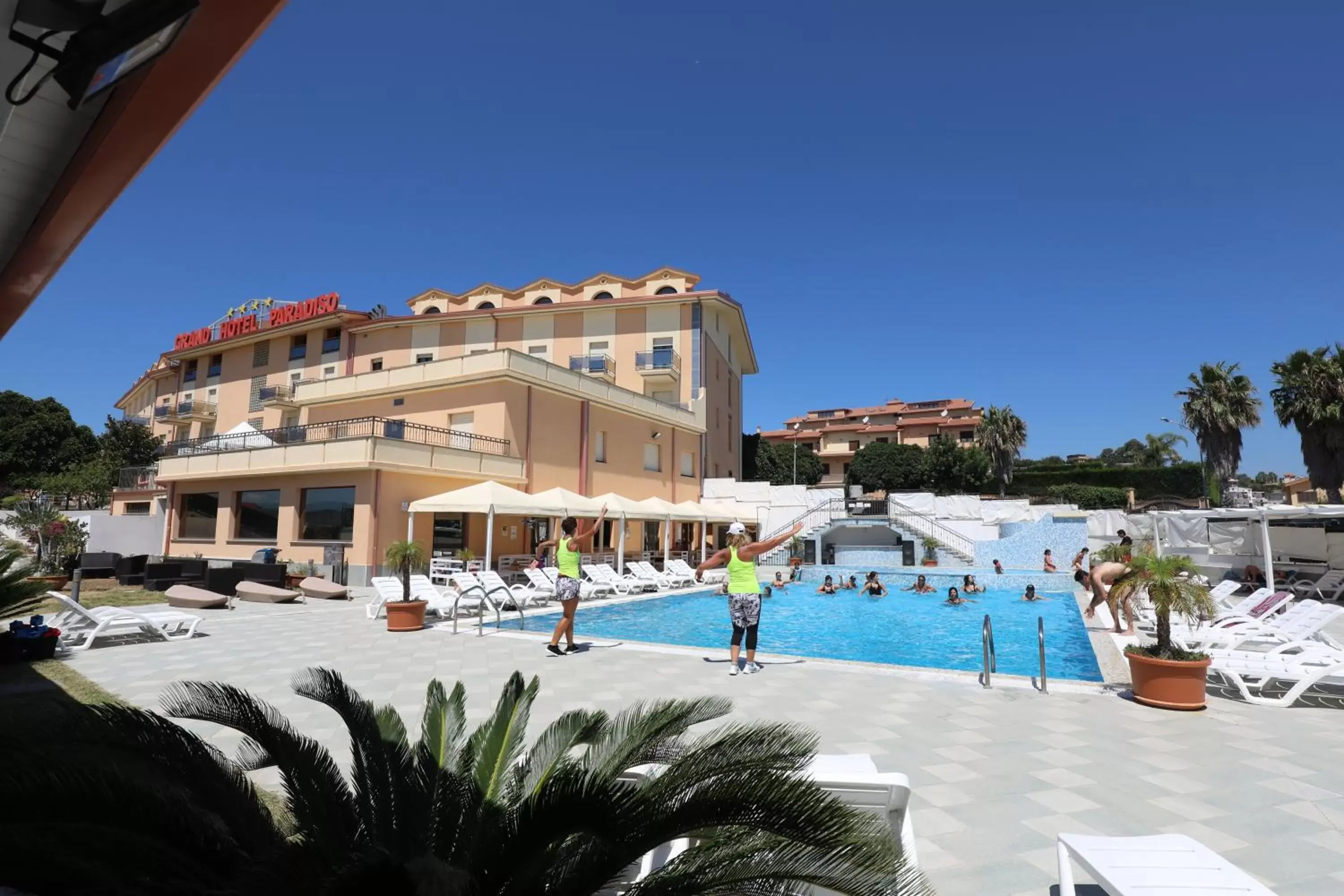 Swimming Pool in Grand Hotel Paradiso