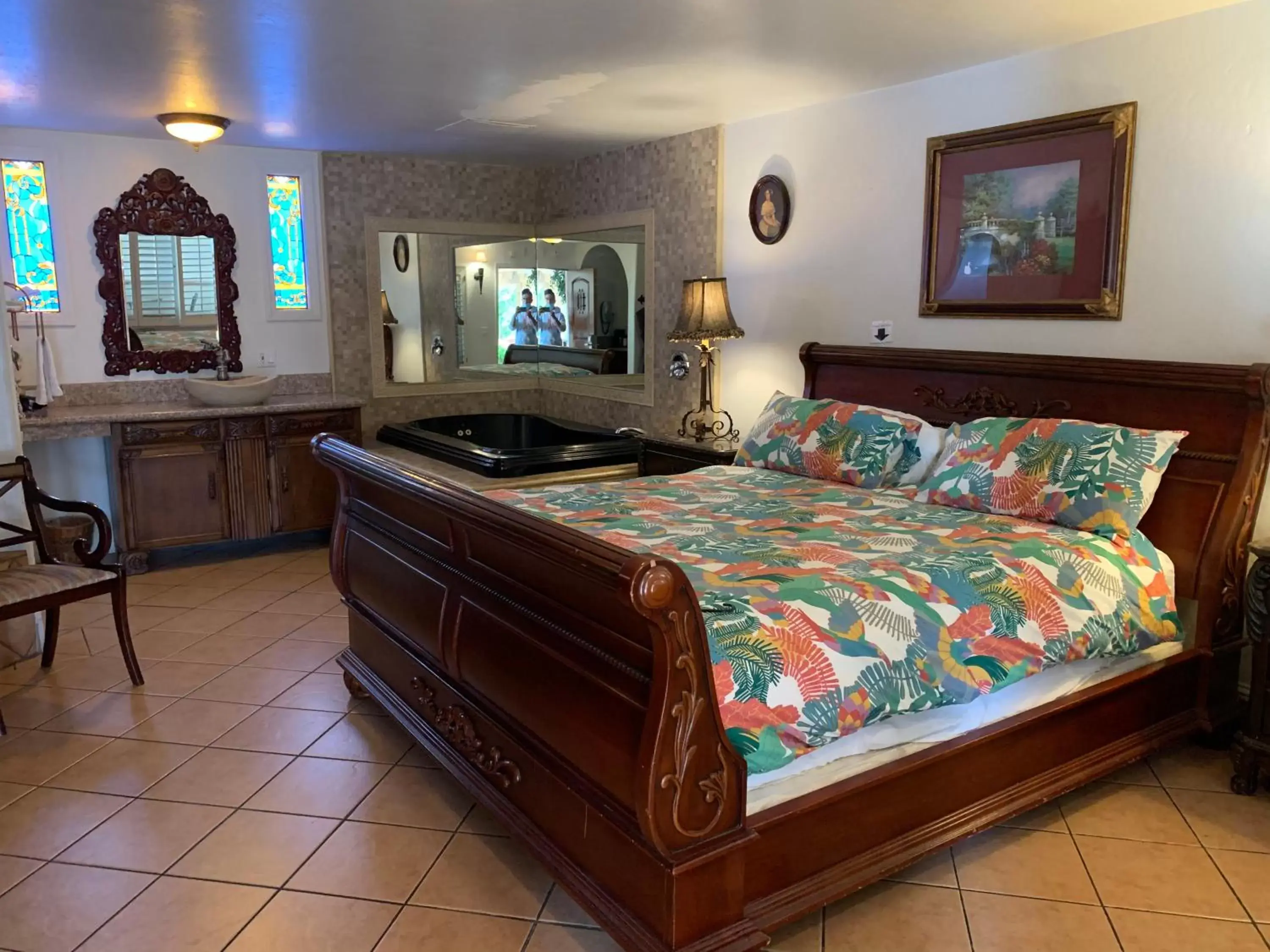 Bed in Chantico Inn