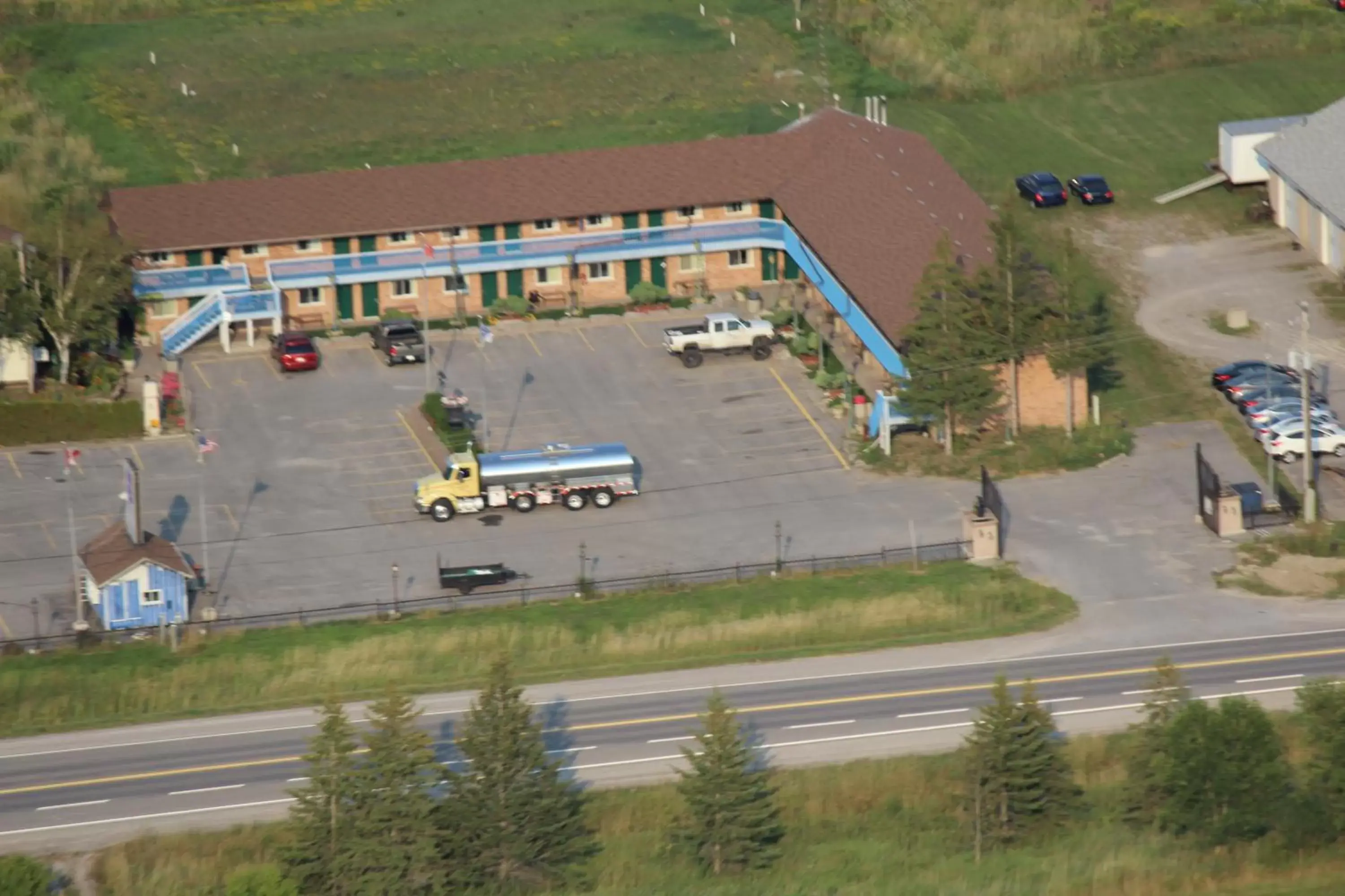 Bird's eye view, Bird's-eye View in Knights Inn Lindsay