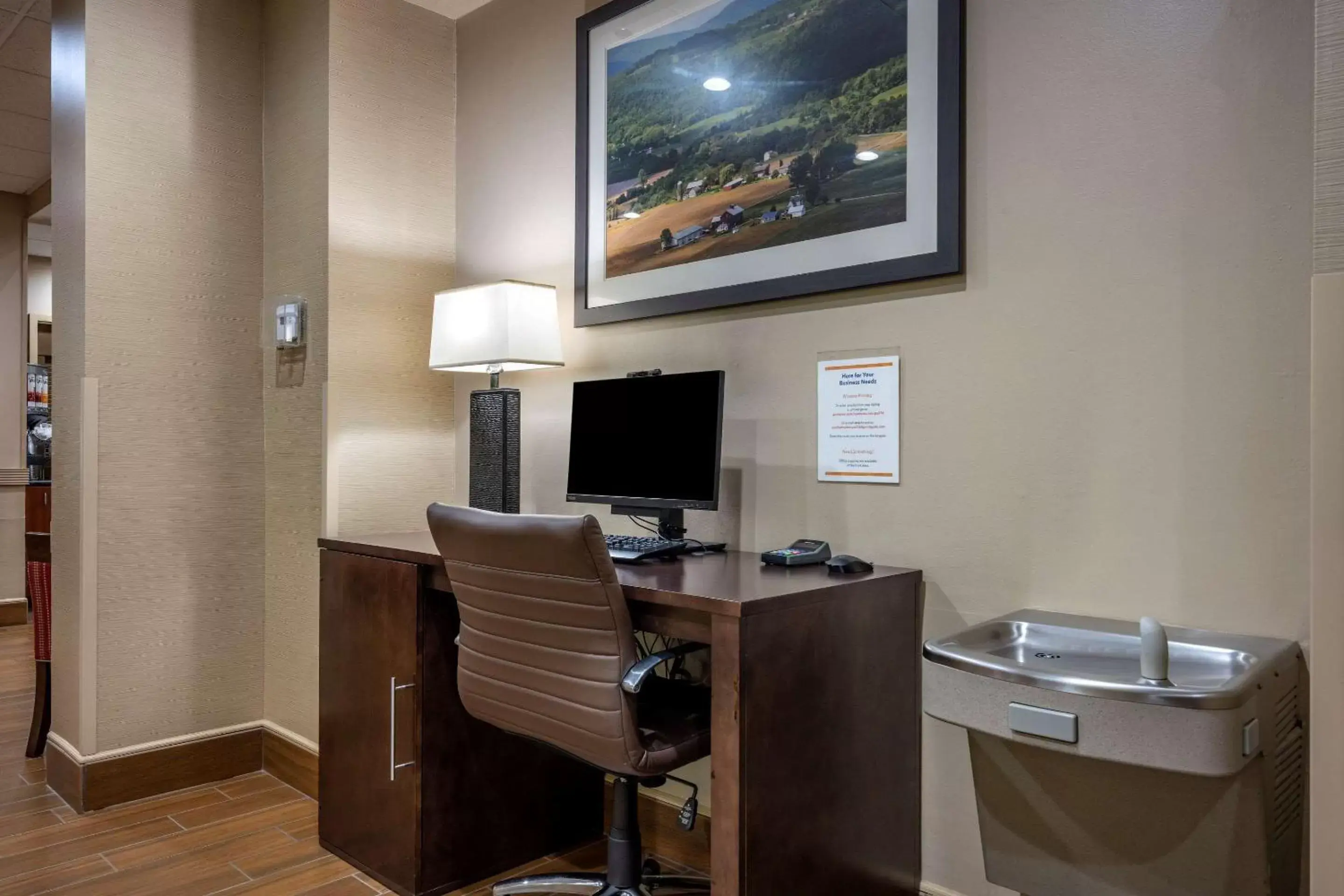 Business facilities, TV/Entertainment Center in Comfort Suites near Penn State - State College