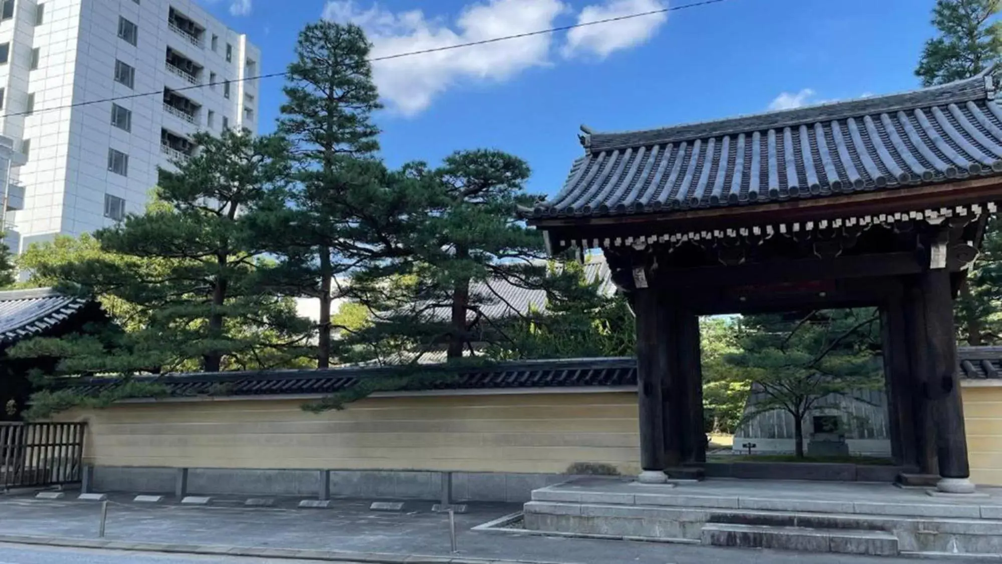 Nearby landmark, Property Building in Toyoko Inn Hakata Ekimae Gion