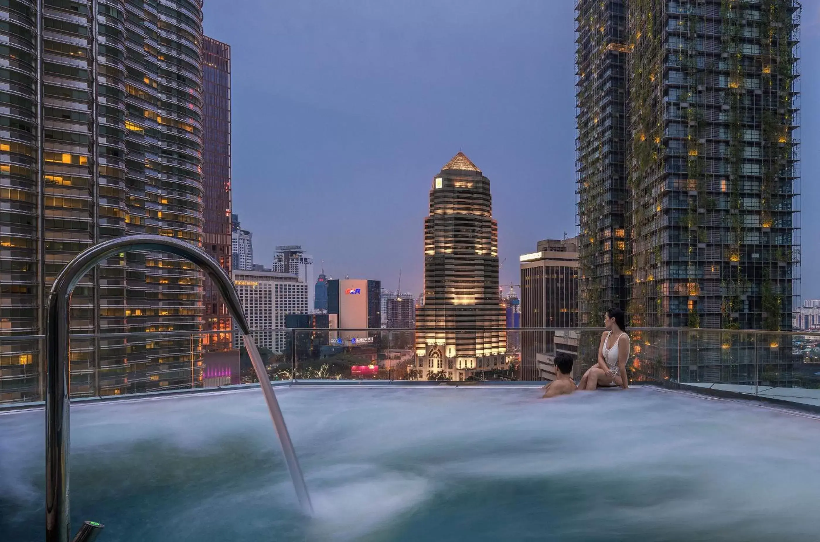 Hot Tub in Four Seasons Hotel Kuala Lumpur