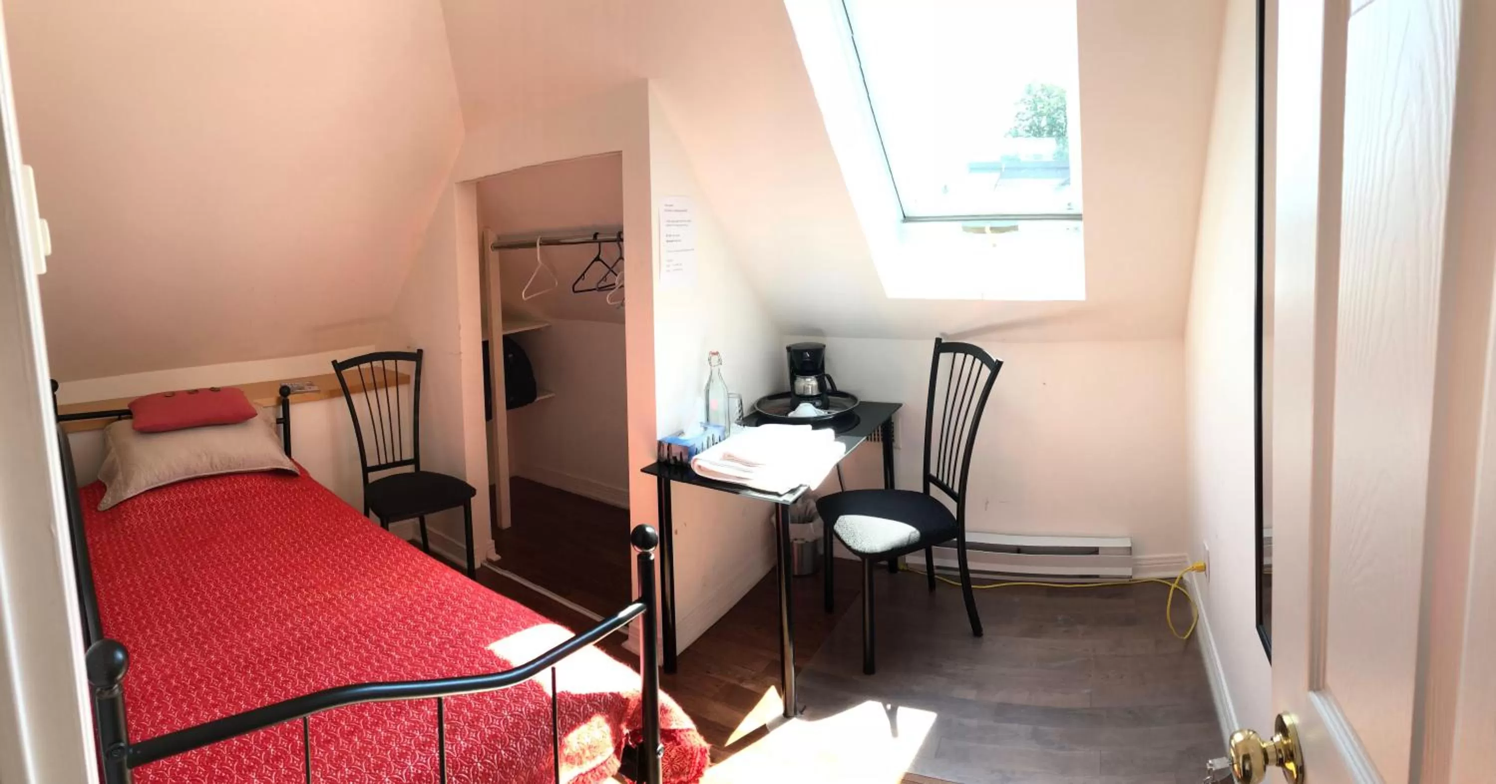 Budget Single Room - single occupancy in The Ambassador