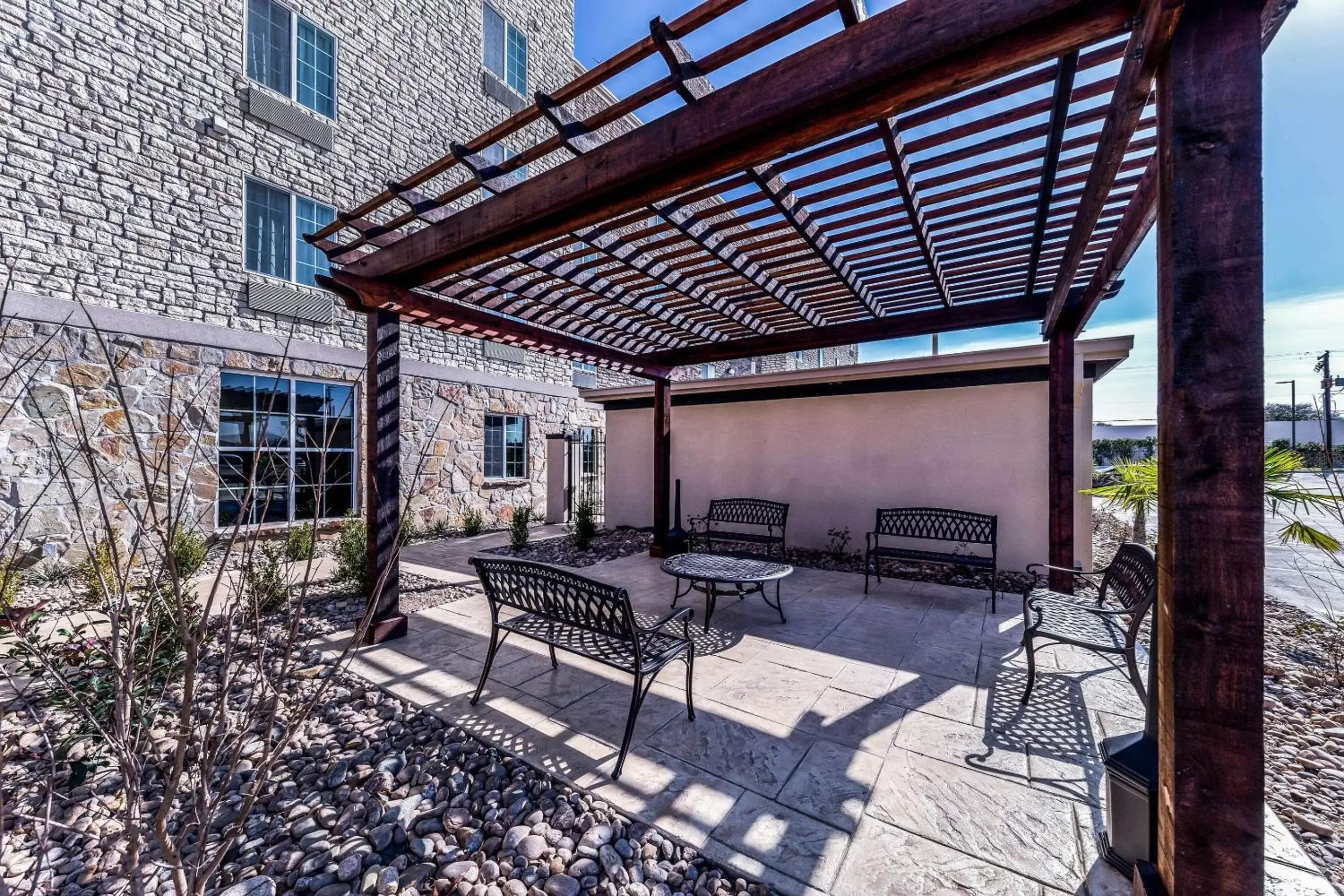 Property building in Comfort Suites Grand Prairie - Arlington North