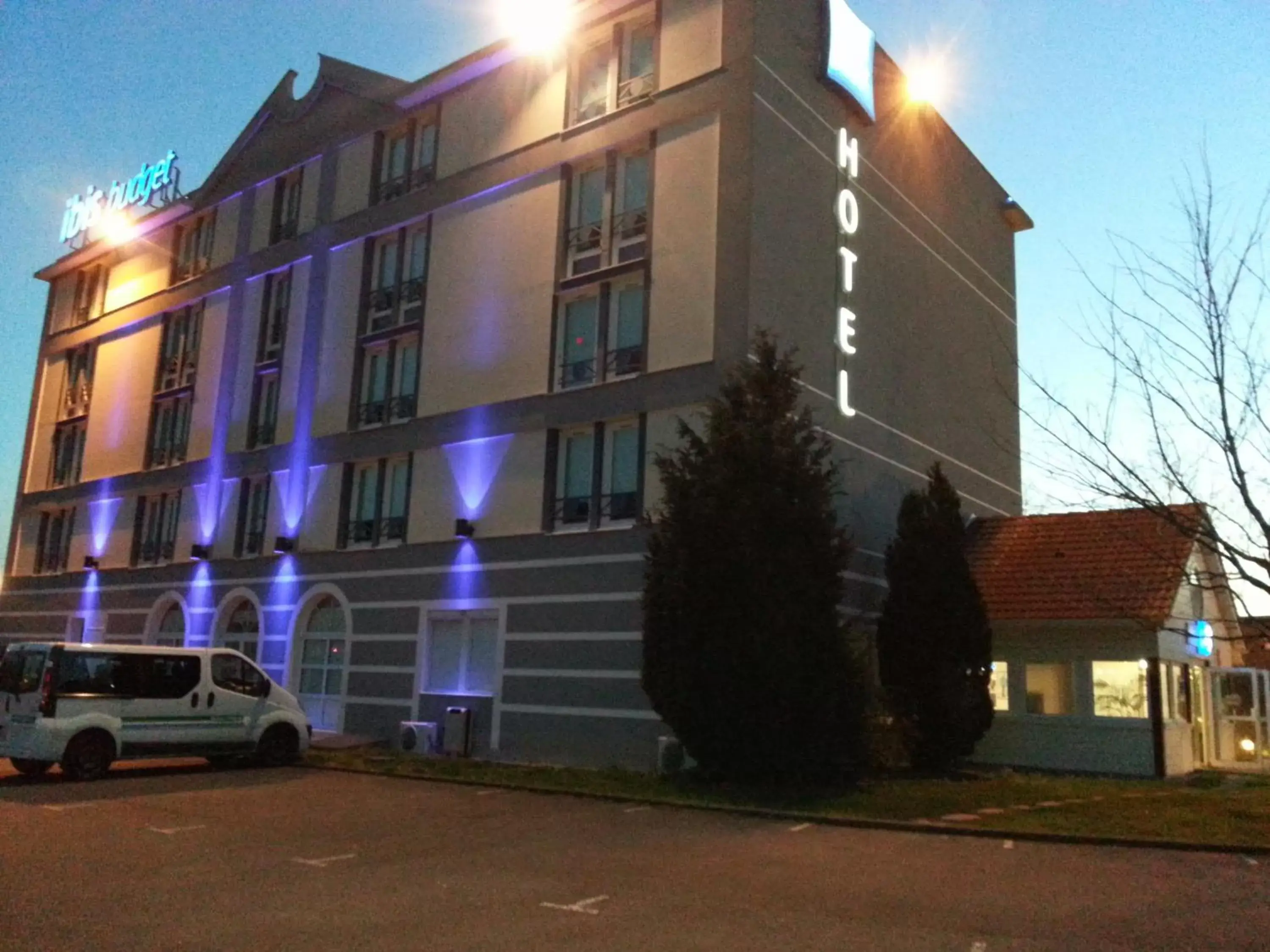 Night, Property Building in ibis budget Nantes Ouest