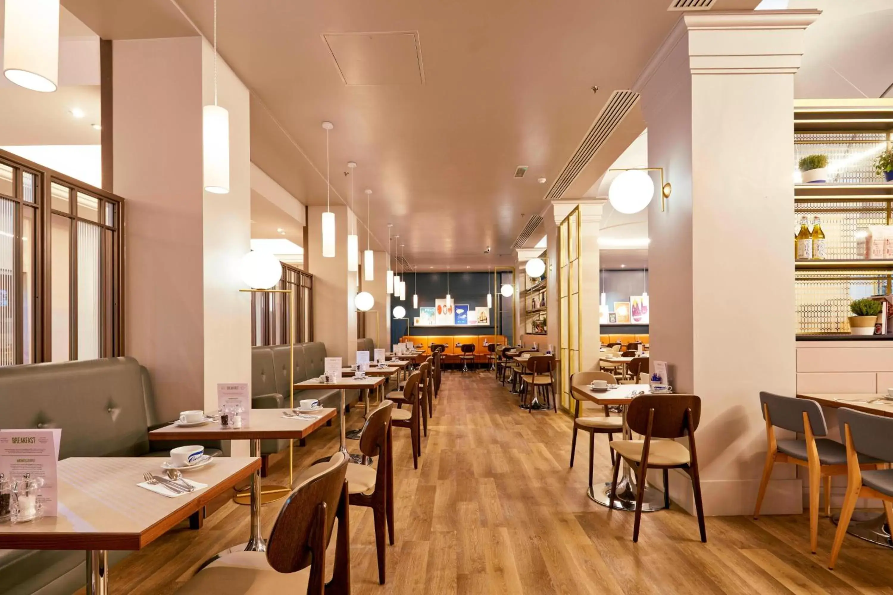 Restaurant/Places to Eat in London Marriott Hotel Regents Park