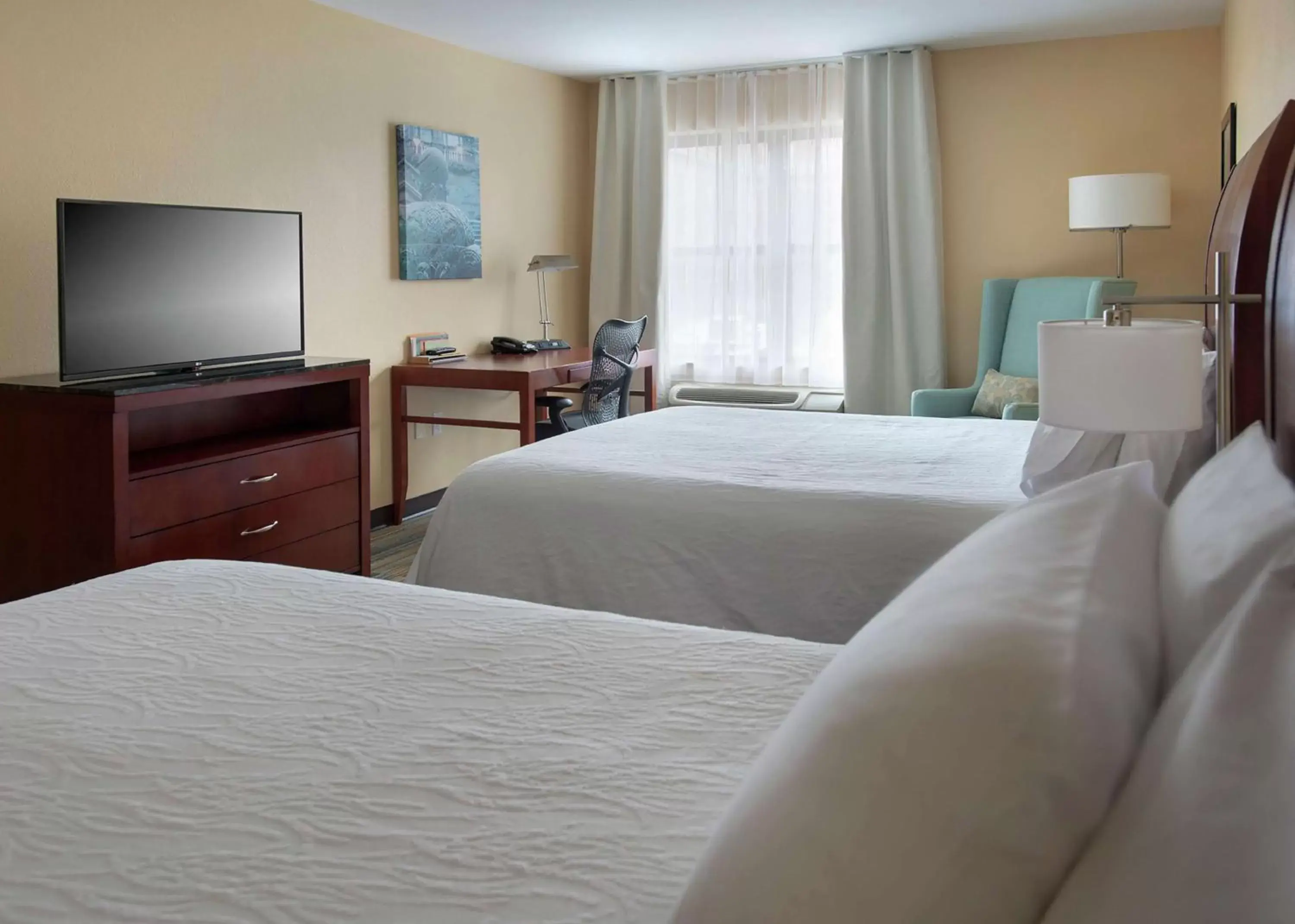 Bedroom, Bed in Hilton Garden Inn Albany Medical Center