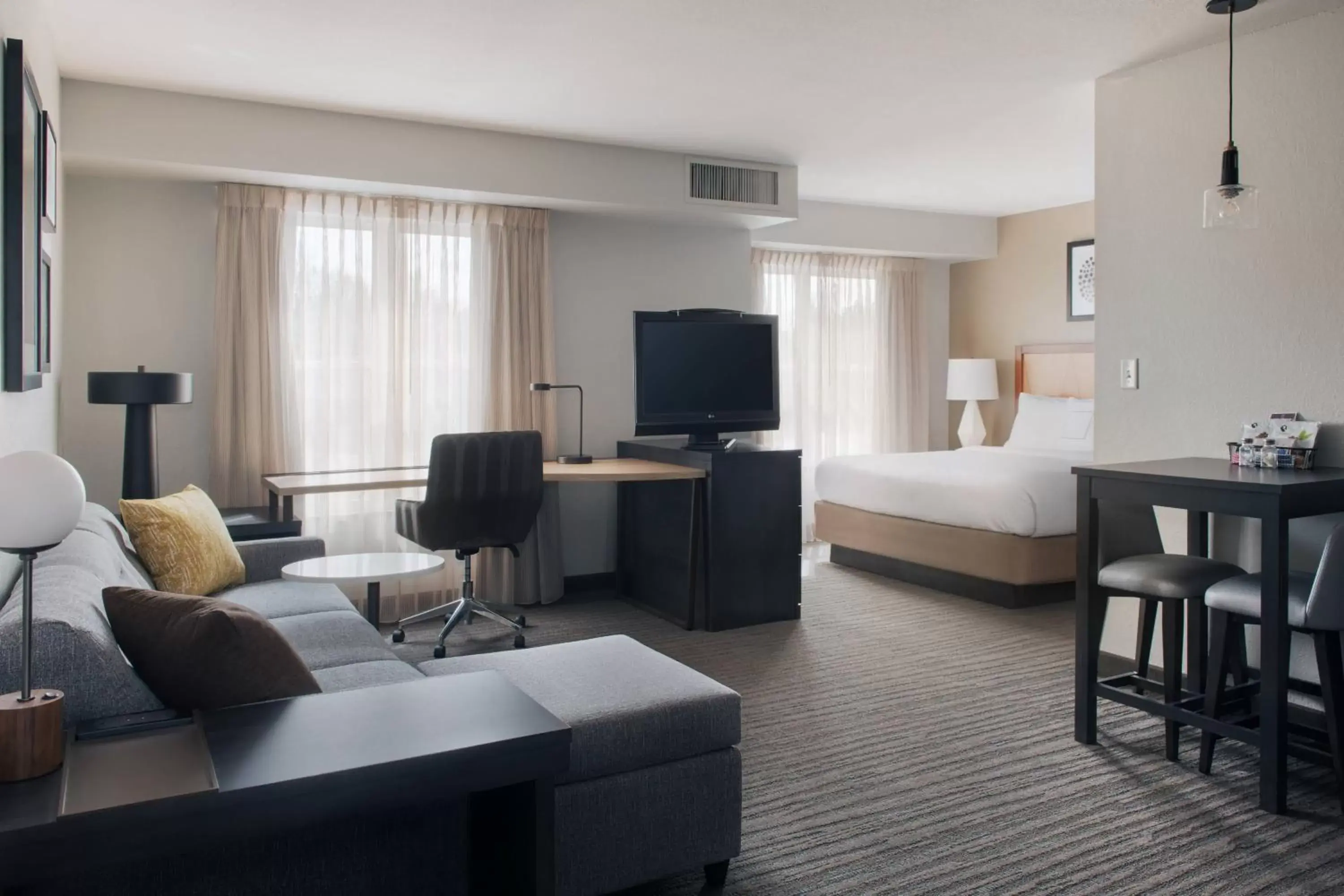 Living room, Seating Area in Residence Inn Poughkeepsie