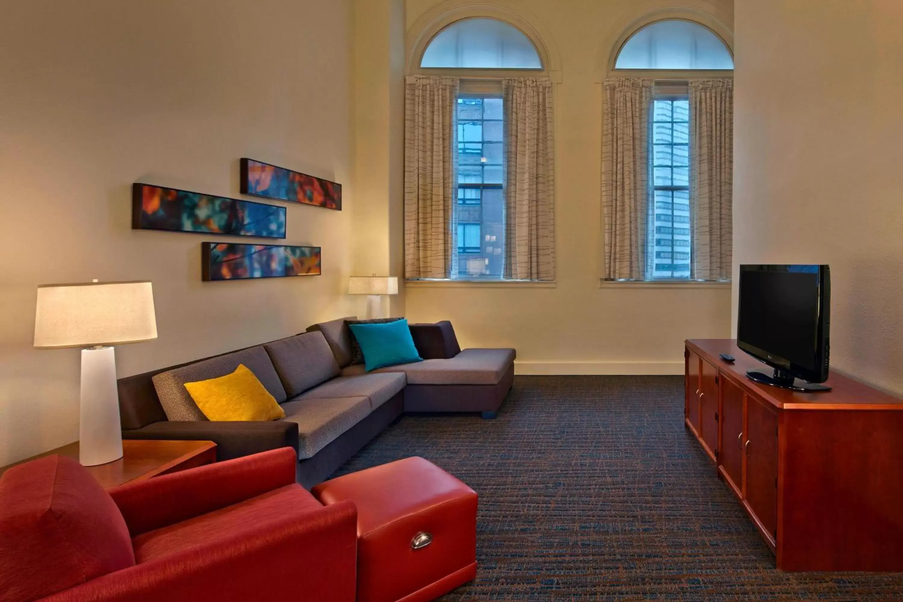 Living room, Seating Area in Residence Inn by Marriott Hartford Downtown