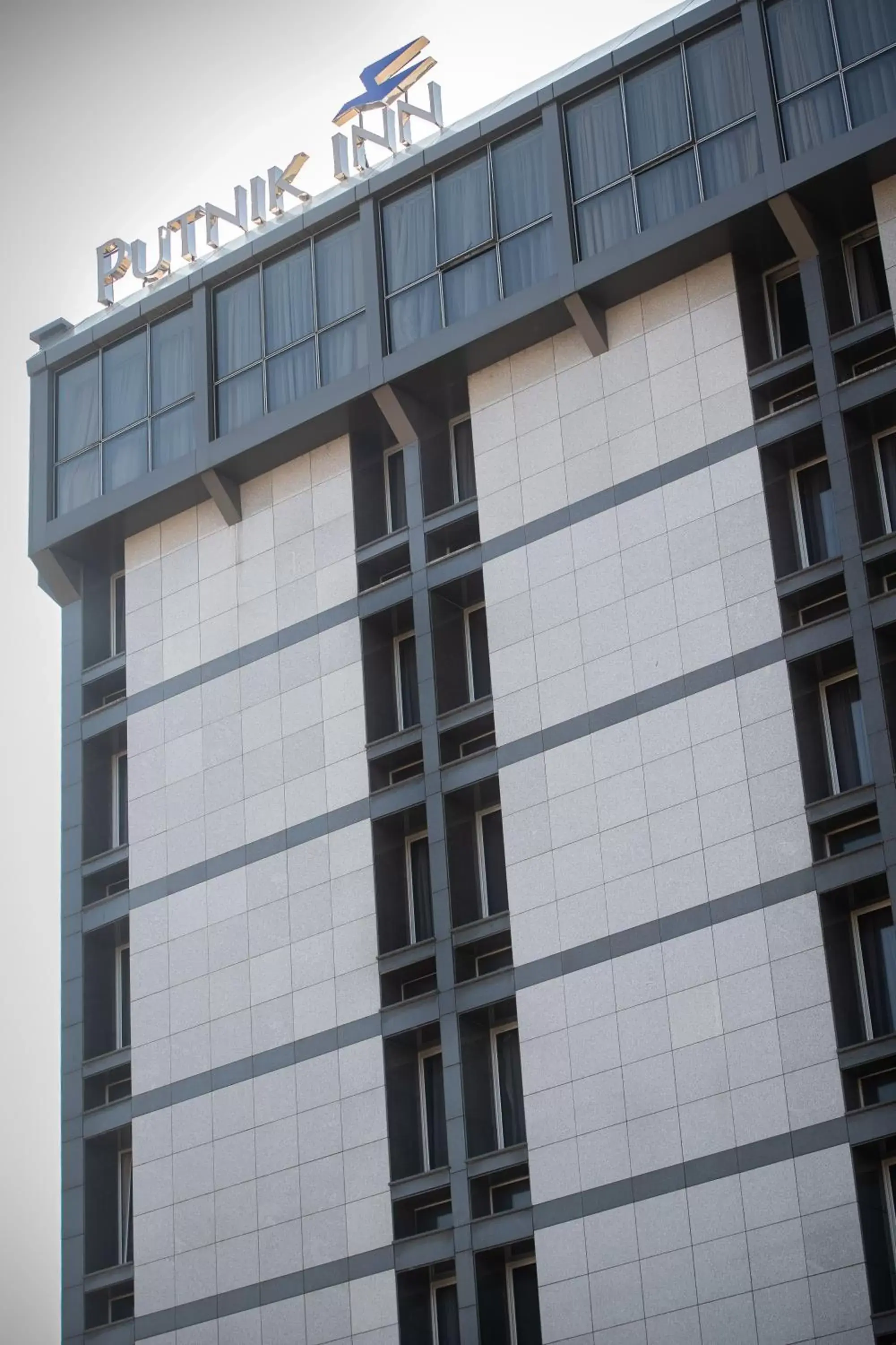 Property building in Putnik Inn Belgrade Property building in Putnik Inn Belgrade