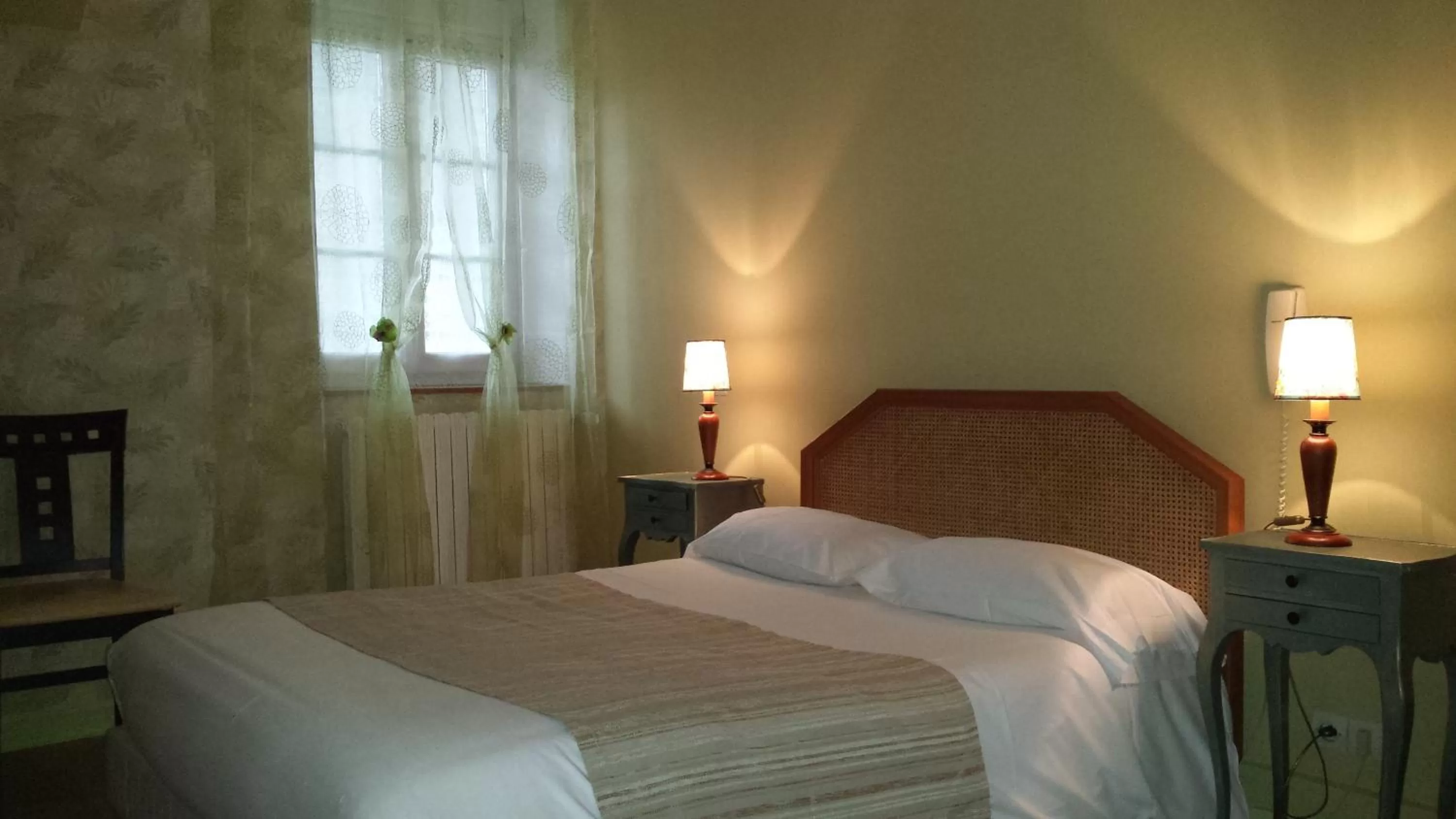 Bedroom, Bed in Hotel Le Bon Laboureur