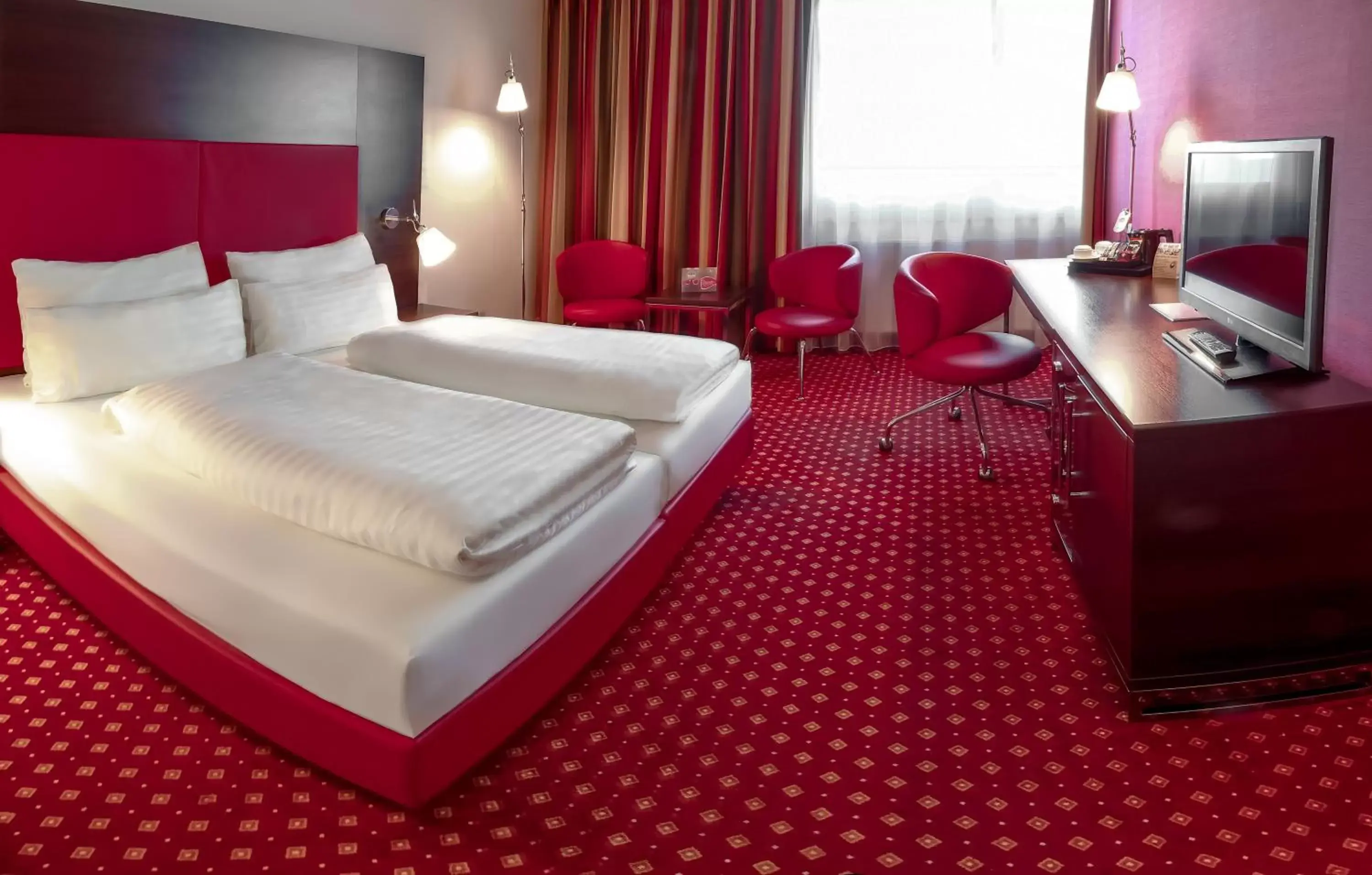 Photo of the whole room, Bed in Best Western Plaza Hotel Wels