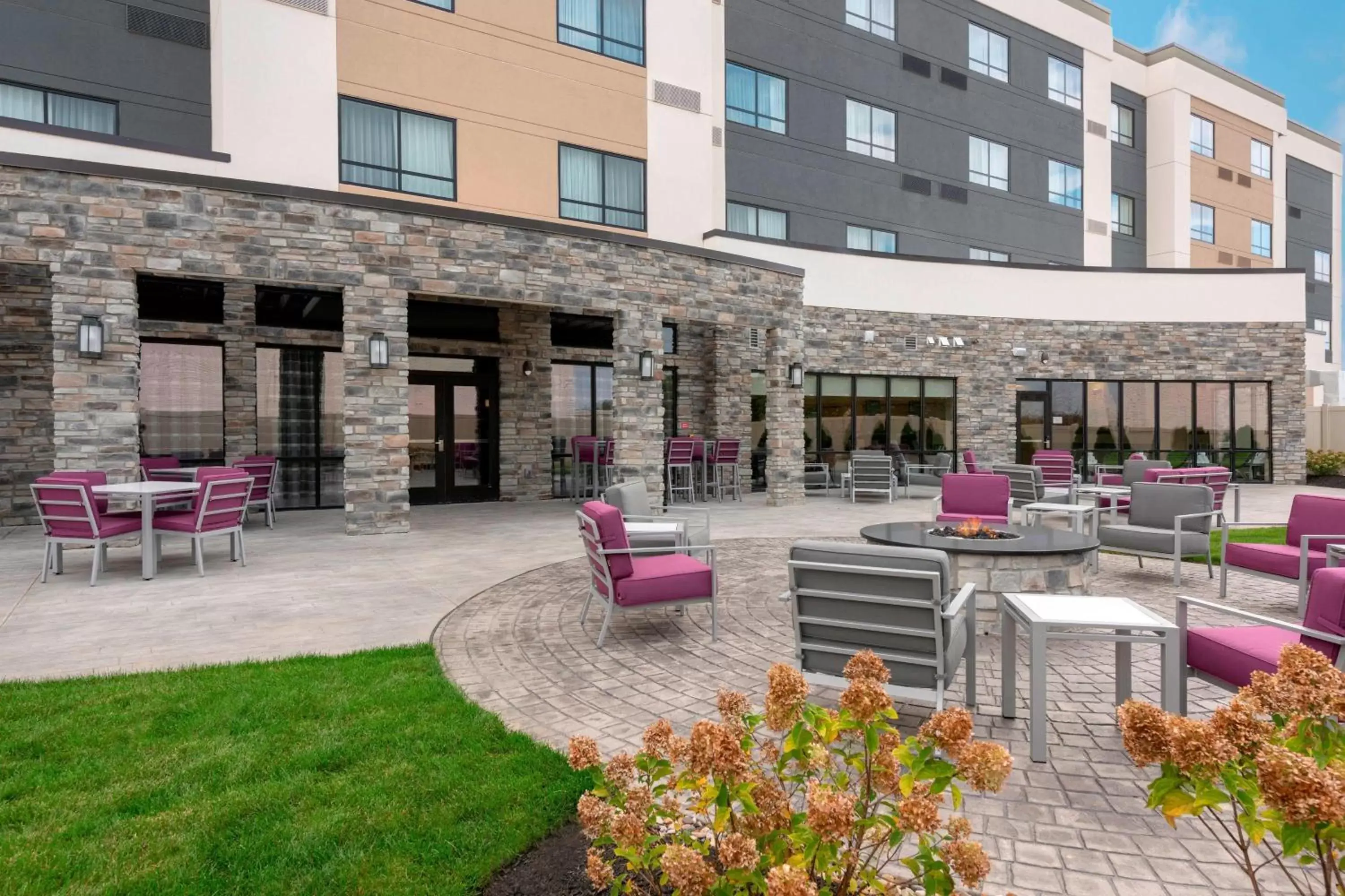 Property building in Courtyard by Marriott Cleveland Elyria