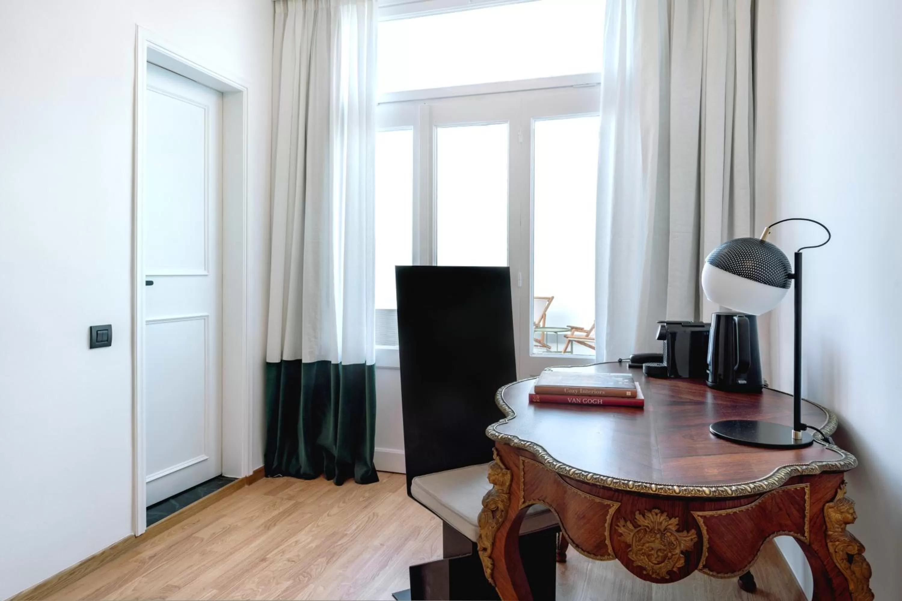 Coffee/tea facilities in Athens Flair