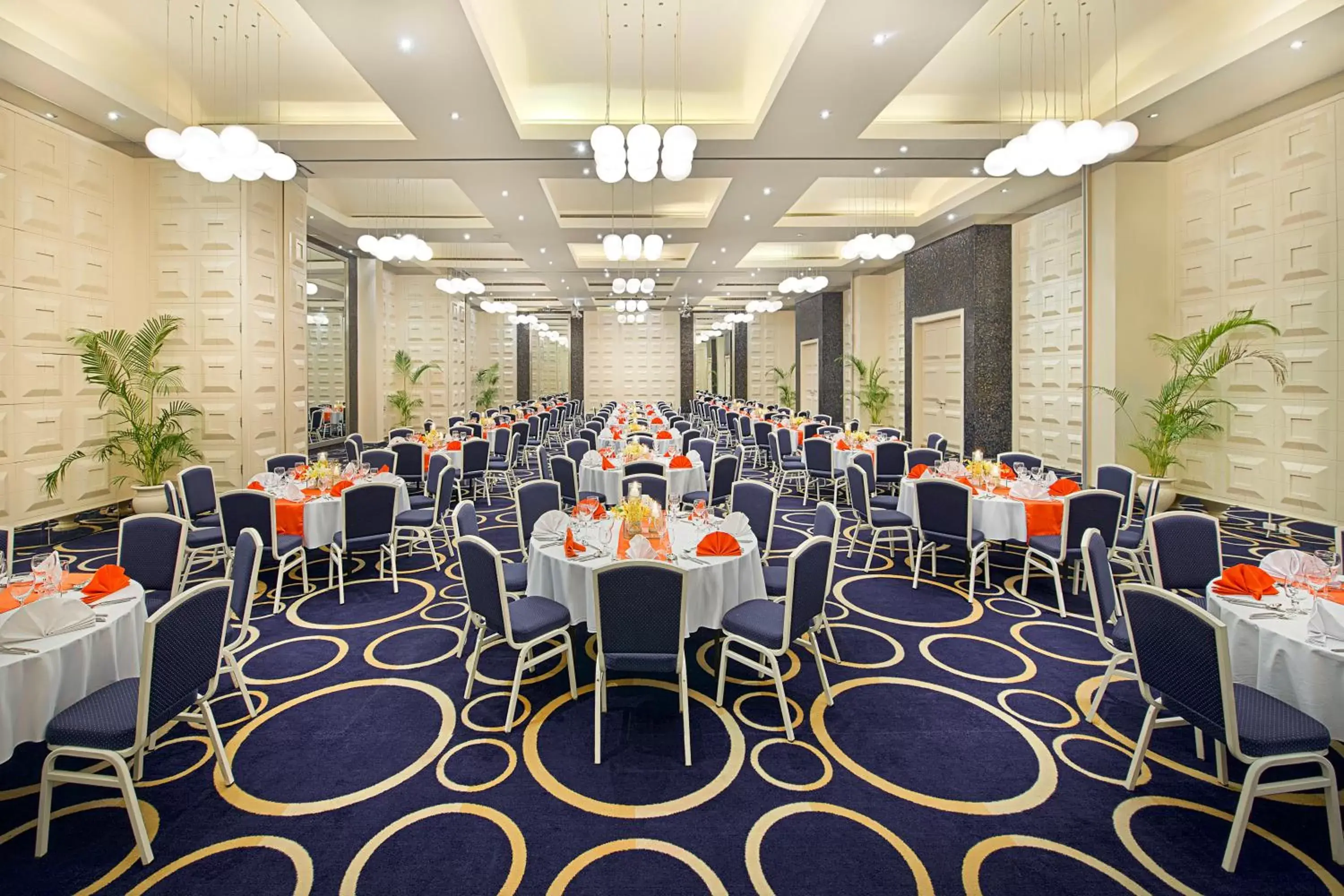 Banquet/Function facilities, Restaurant/Places to Eat in Mövenpick Hotel Mactan Island Cebu