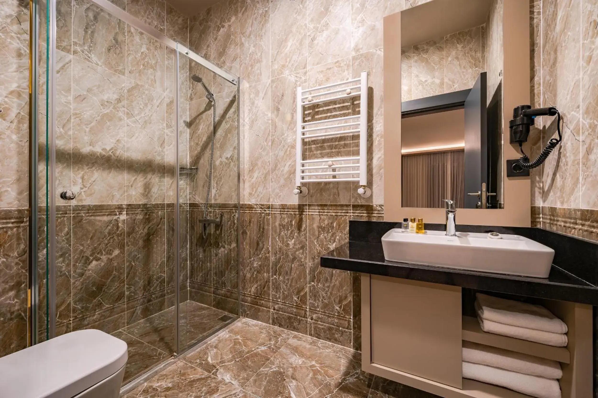 Shower, Bathroom in Hidden Hills Hotel Istanbul Airport