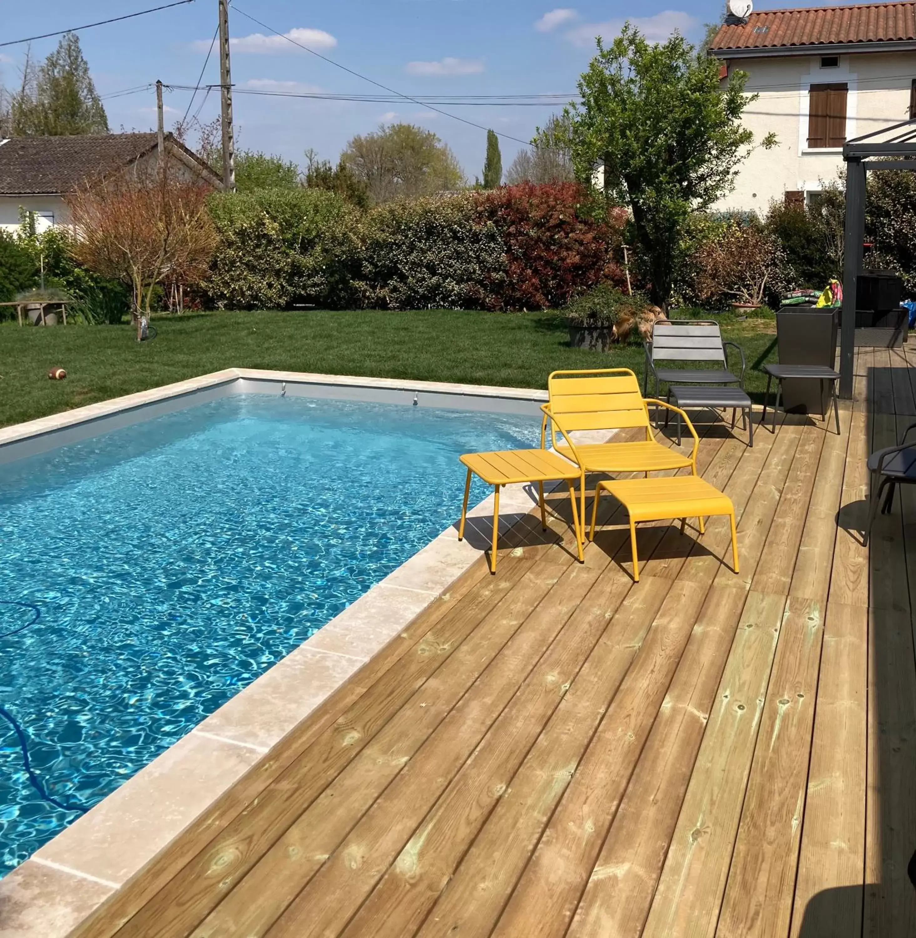 Swimming Pool in Les Chambres Lauryvan