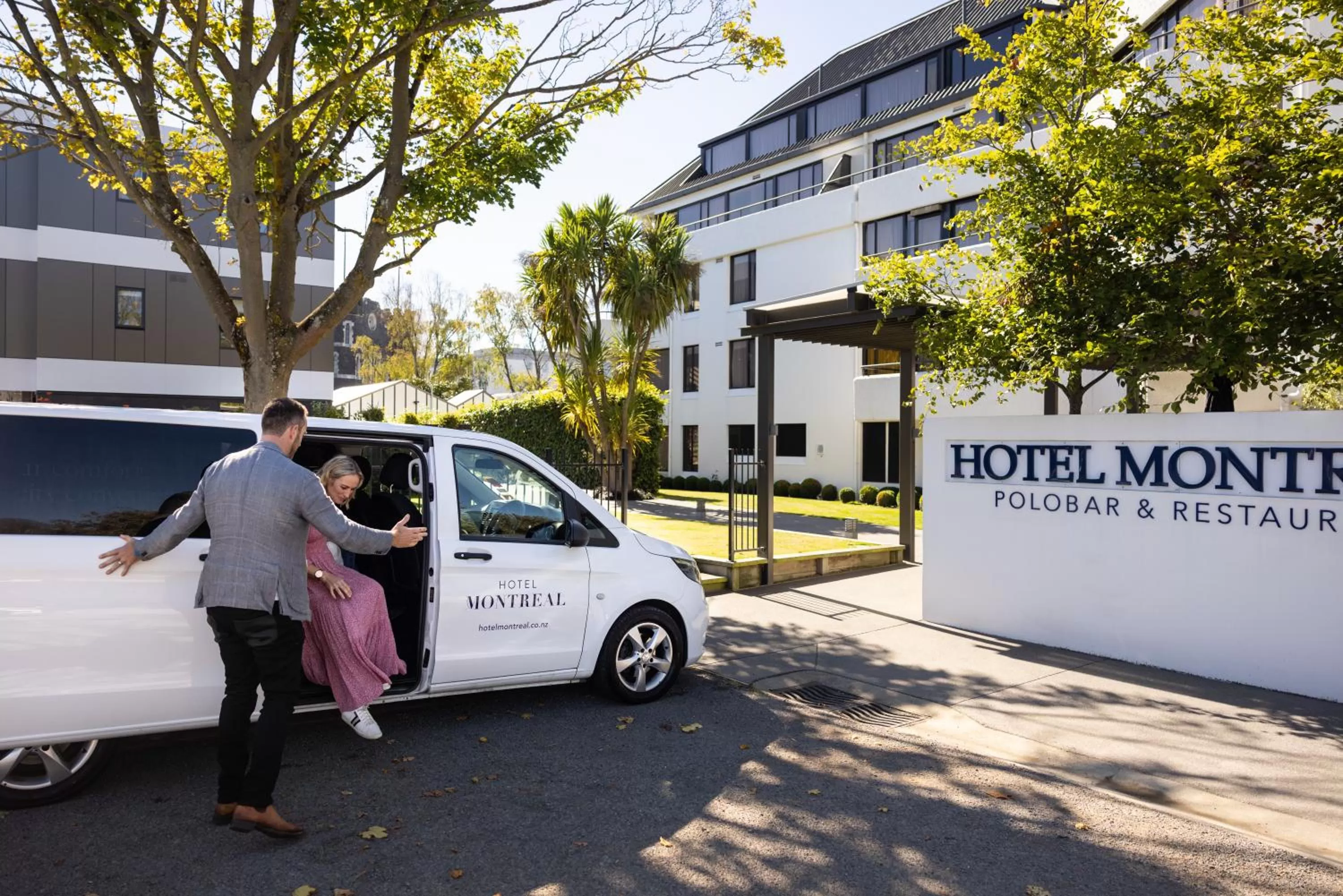 Property building in Hotel Montreal