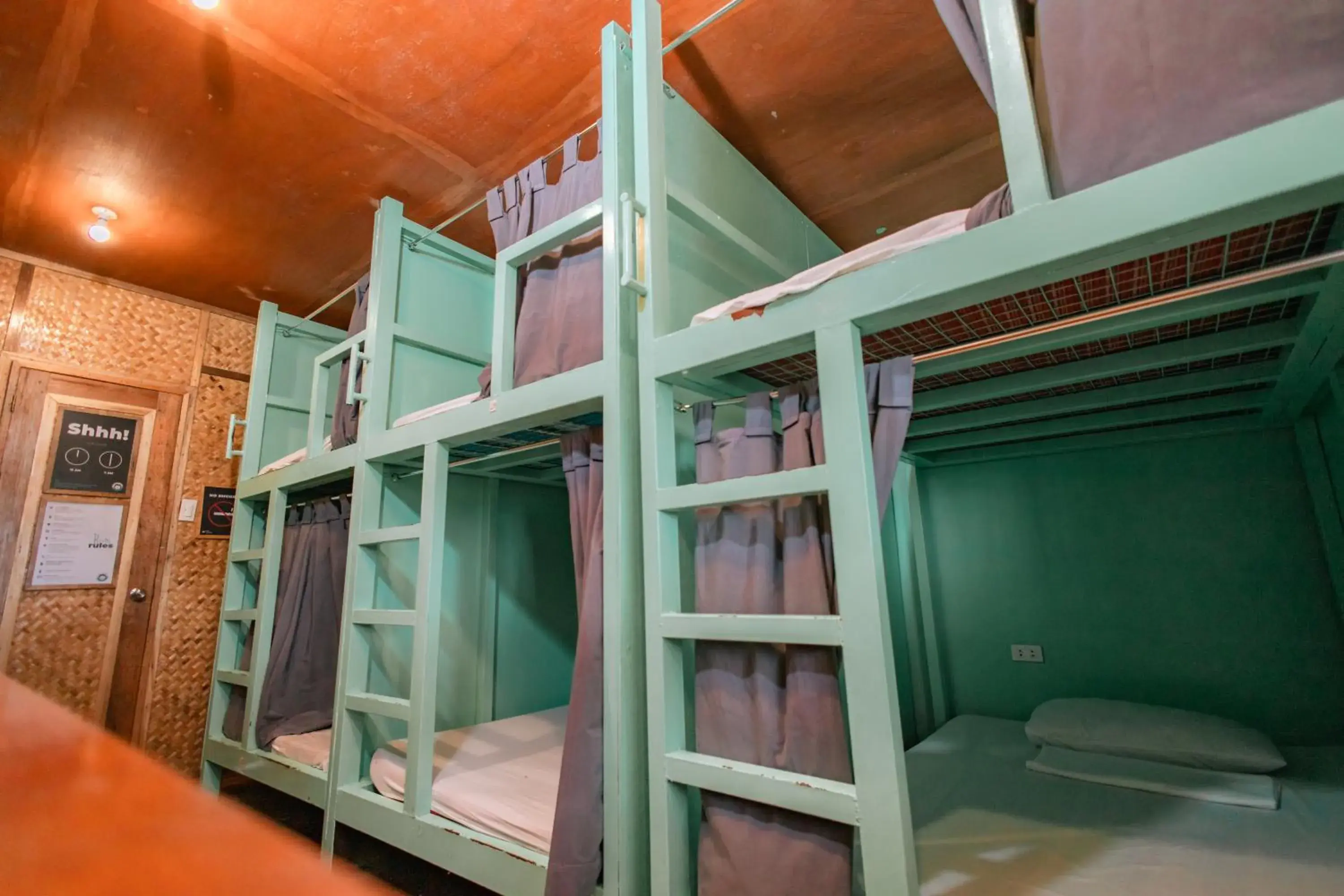 Bed, Bunk Bed in Mad Monkey Hostel Nacpan Beach