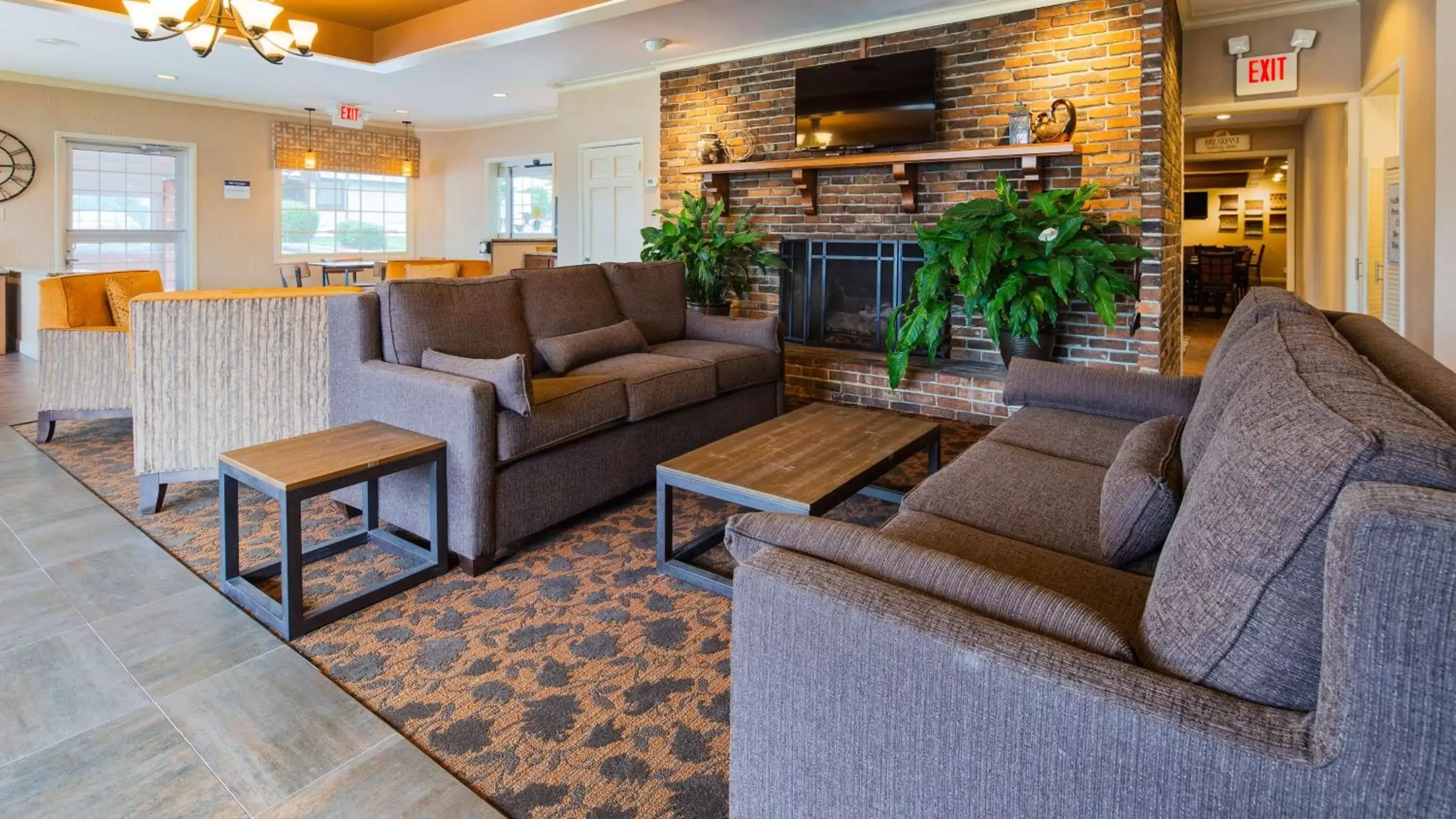 Lobby or reception, Seating Area in Best Western Coach House