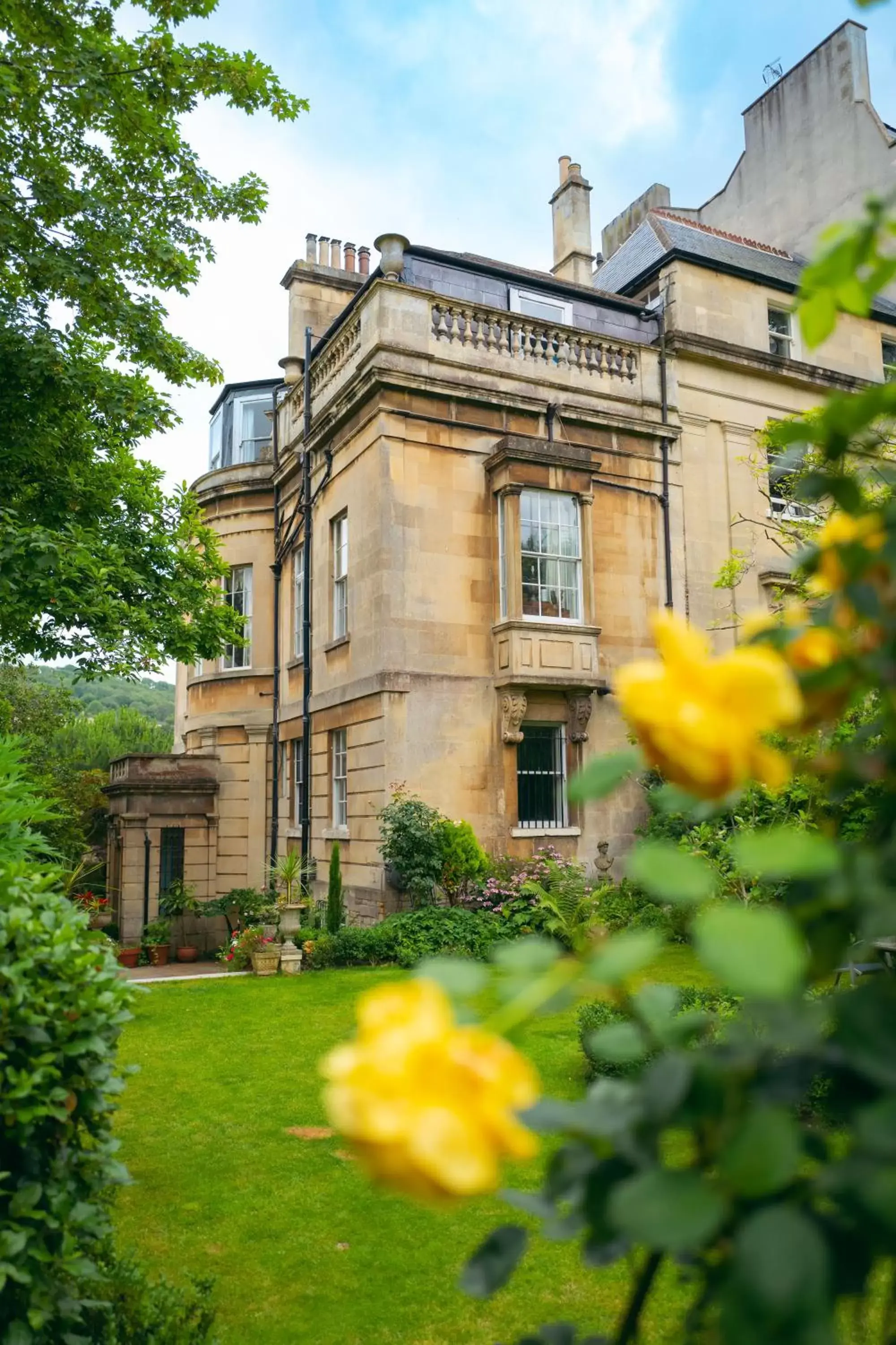 Garden, Property Building in Grosvenor Villa