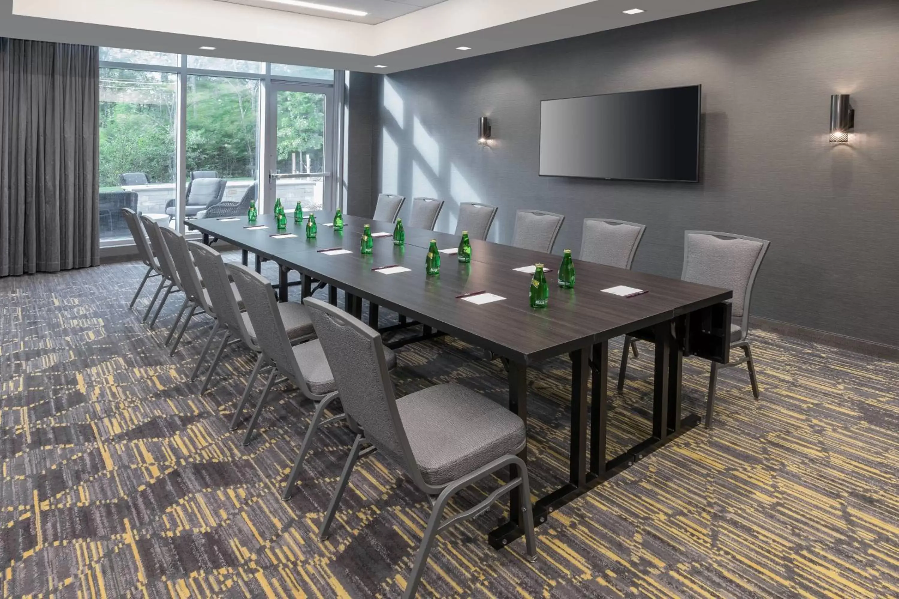 Meeting/conference room in Courtyard by Marriott Halifax Dartmouth