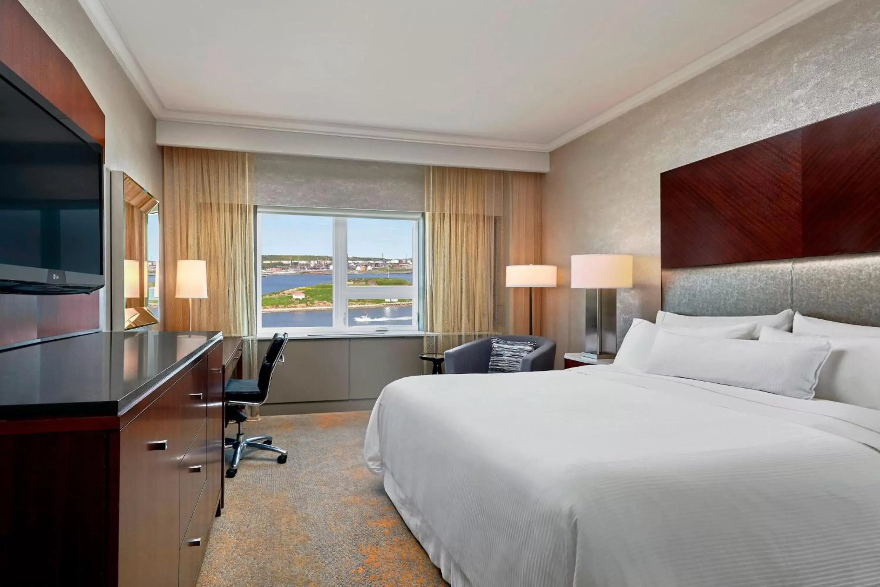 Photo of the whole room, Bed in The Westin Nova Scotian