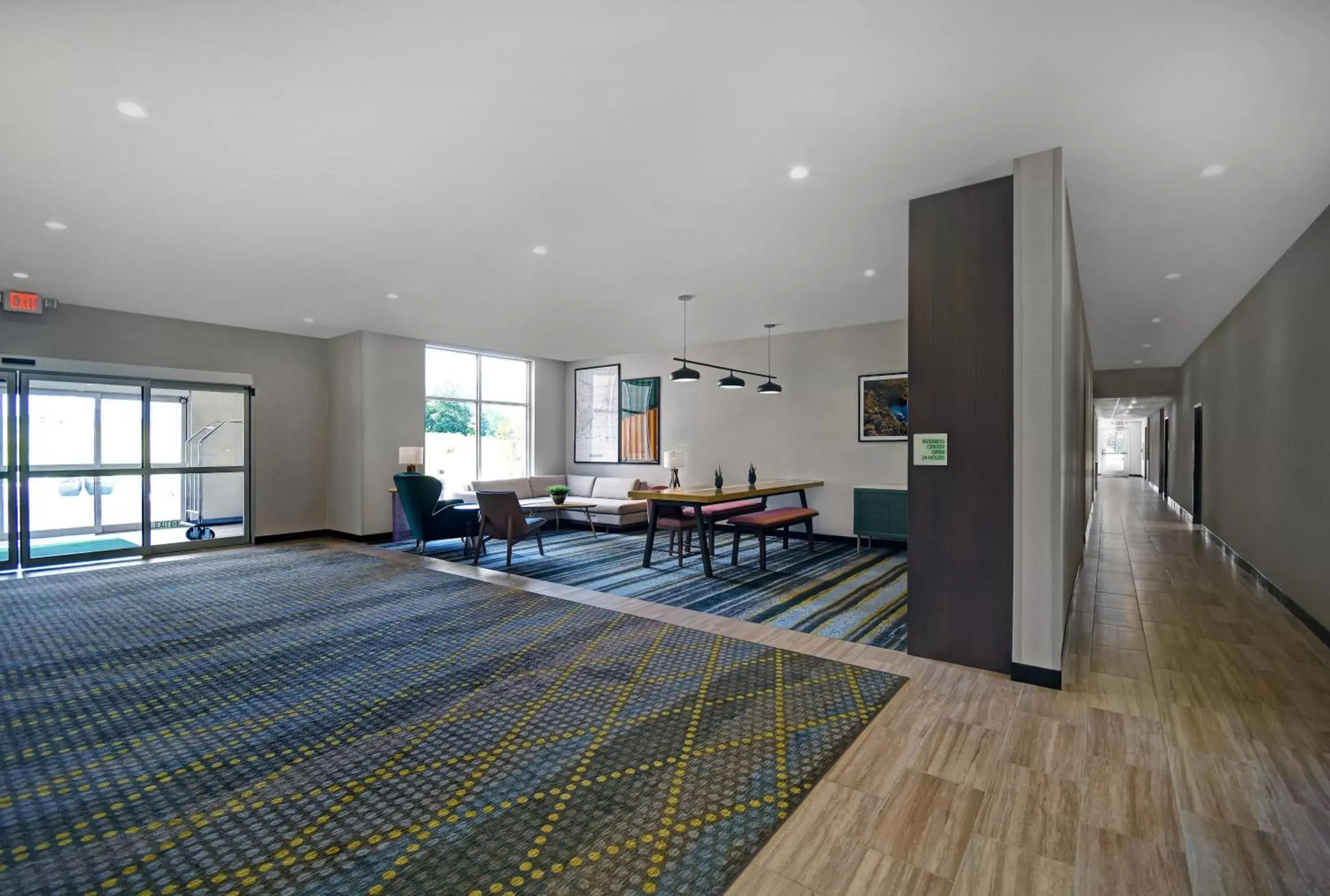 Property building, Lounge/Bar in Holiday Inn Grand Rapids North - Walker, an IHG Hotel