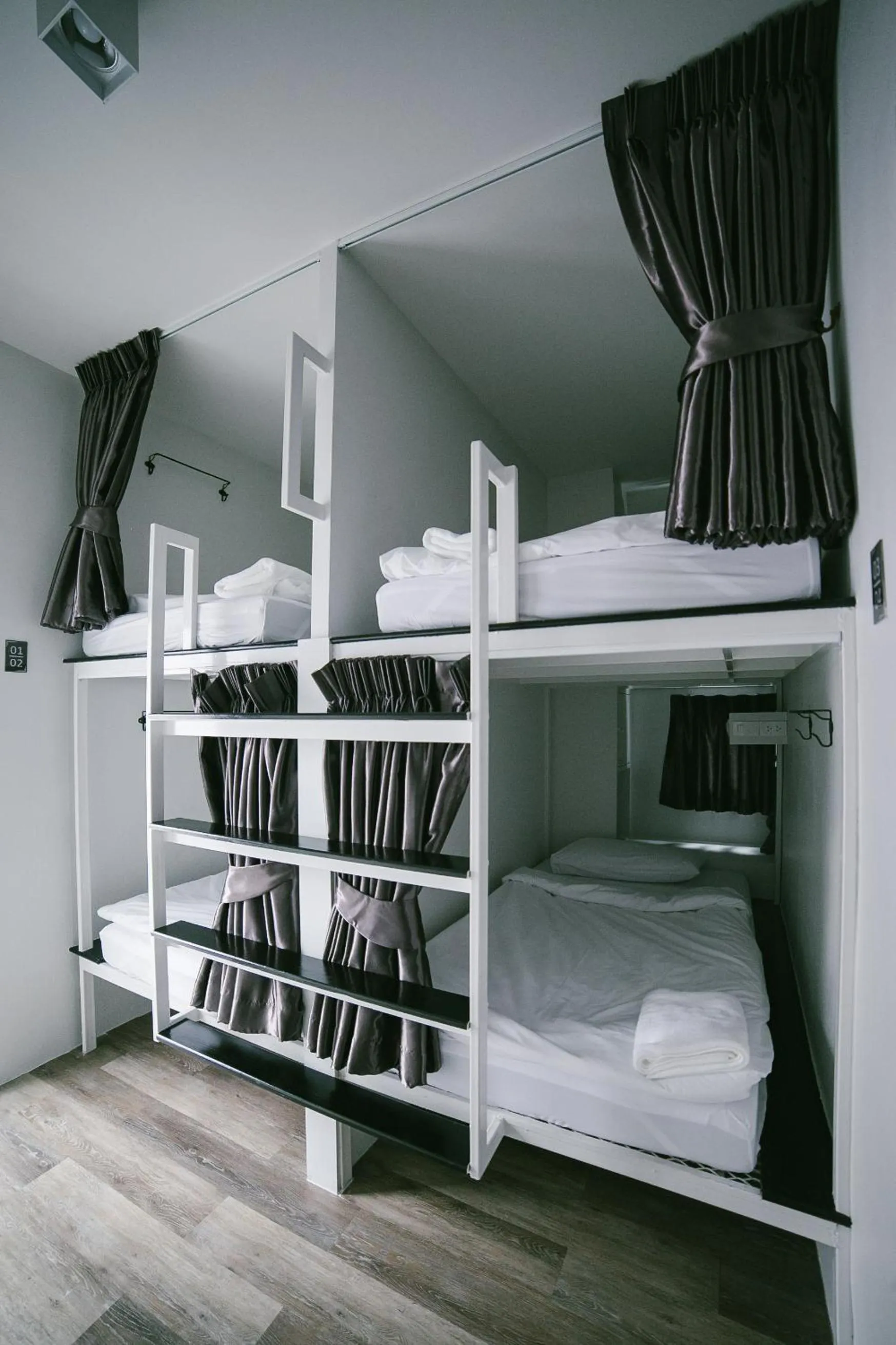 bunk bed, Bed in Diff Hostel