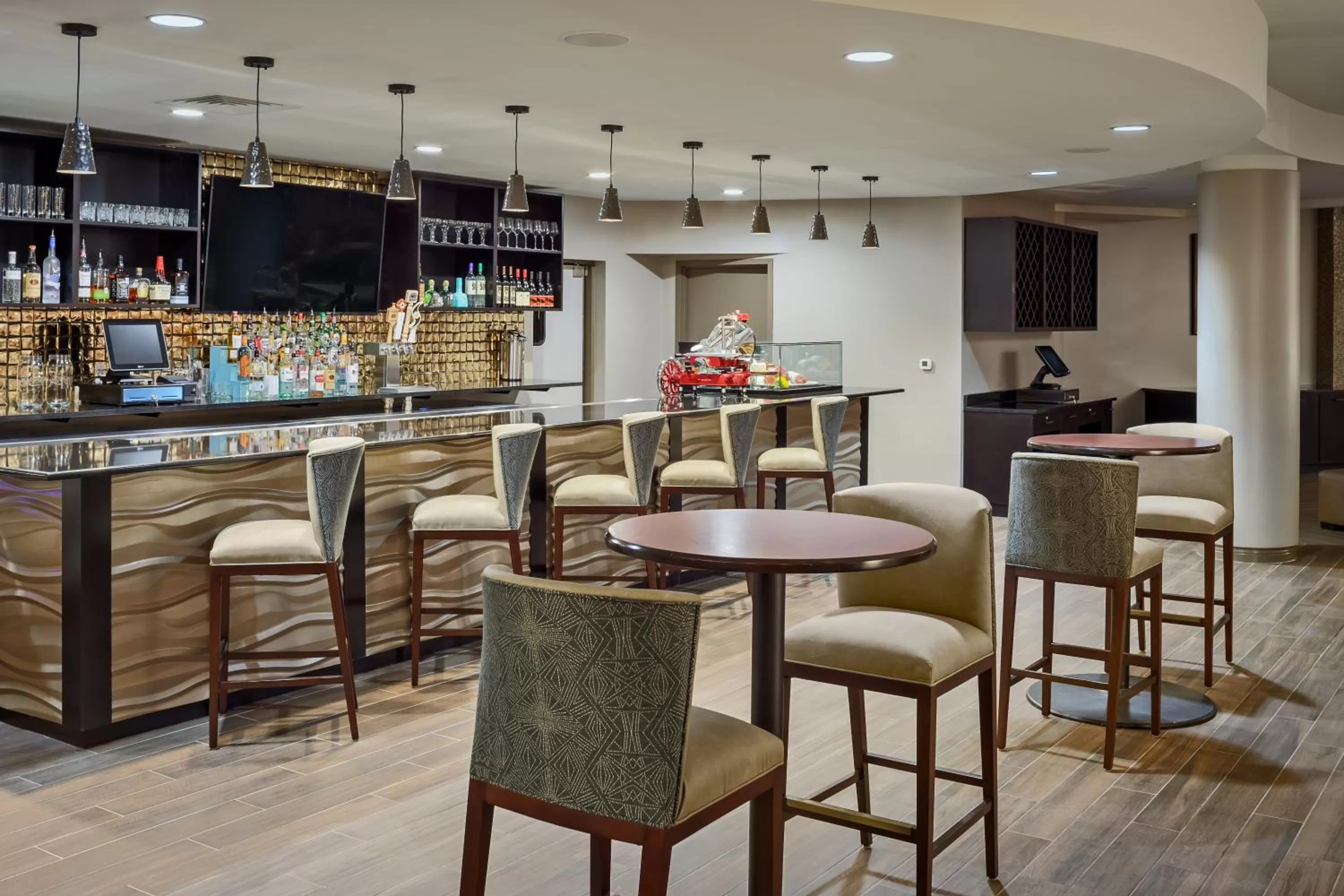 Lounge or bar in Hotel Indigo San Antonio Riverwalk by IHG