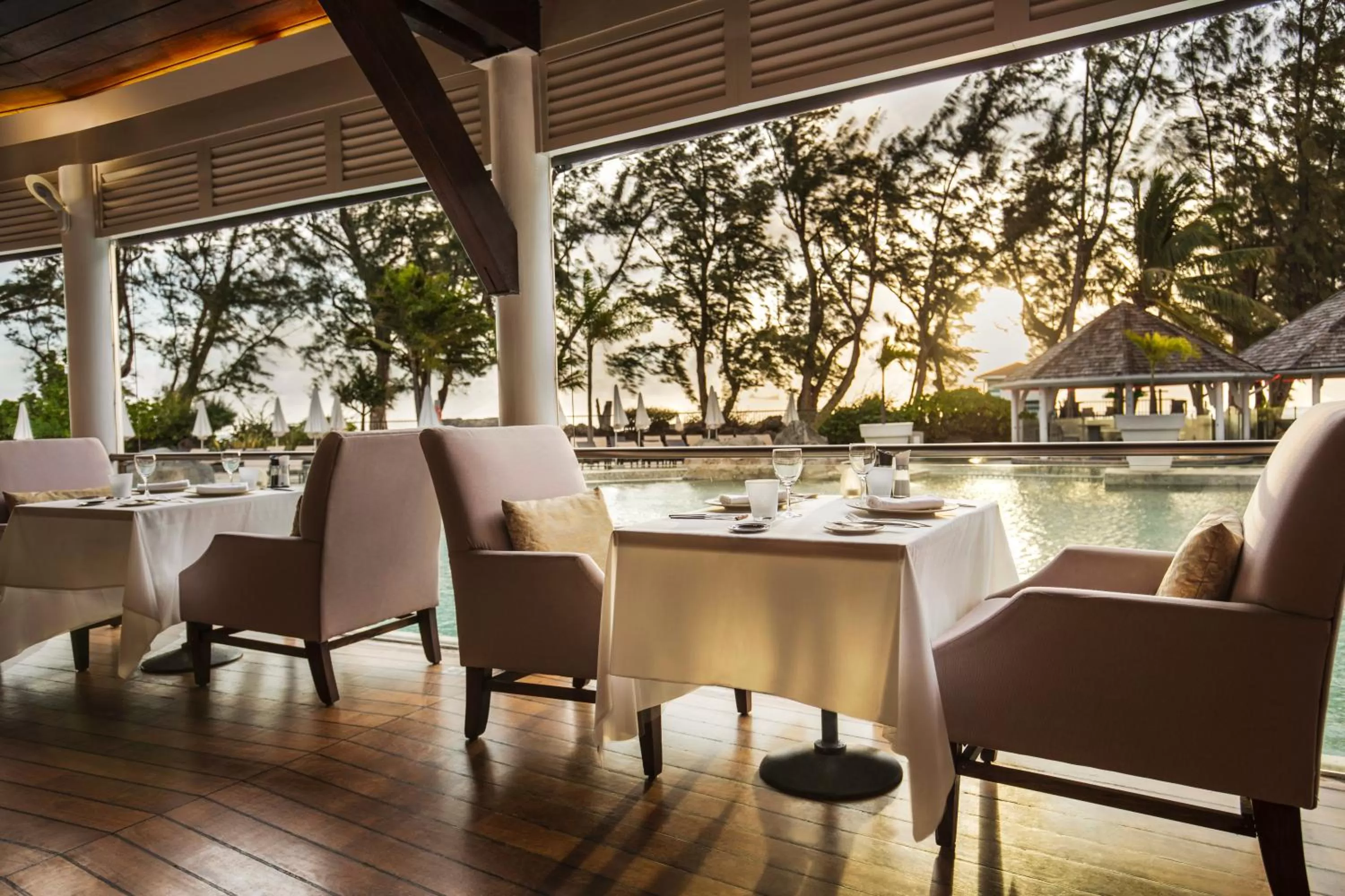 Restaurant/places to eat in LUX* Saint Gilles Resort