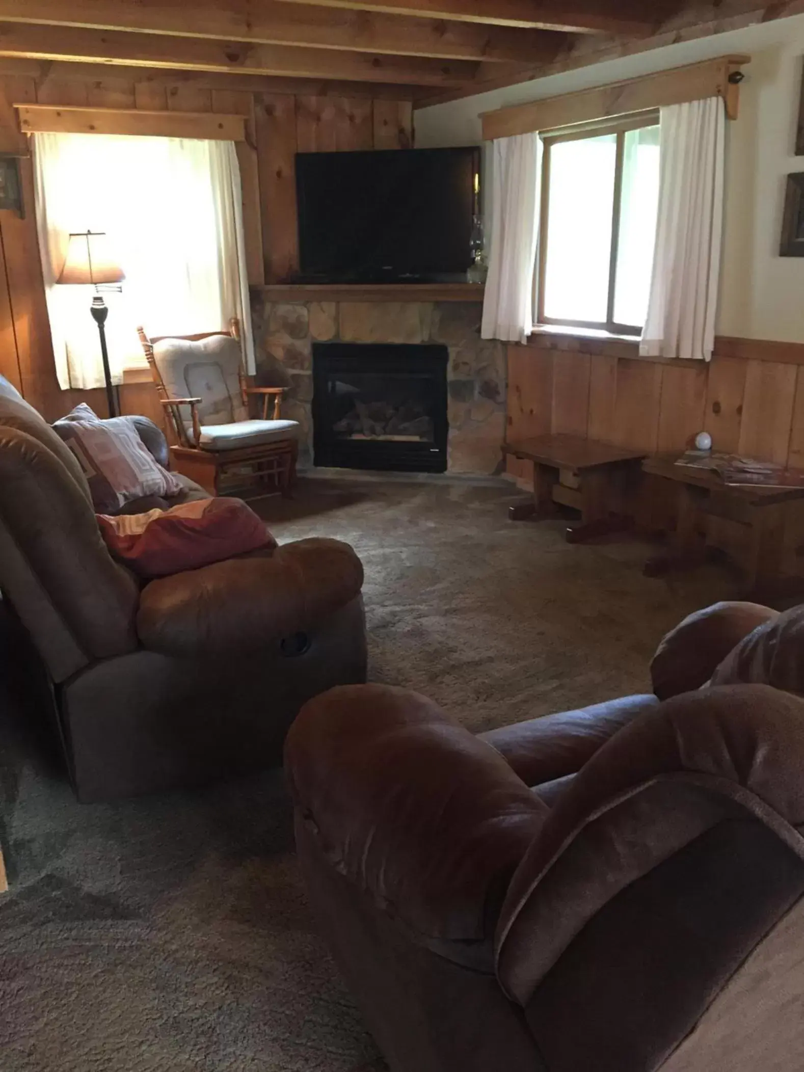 Pine Cabin in Rough Cut Lodge