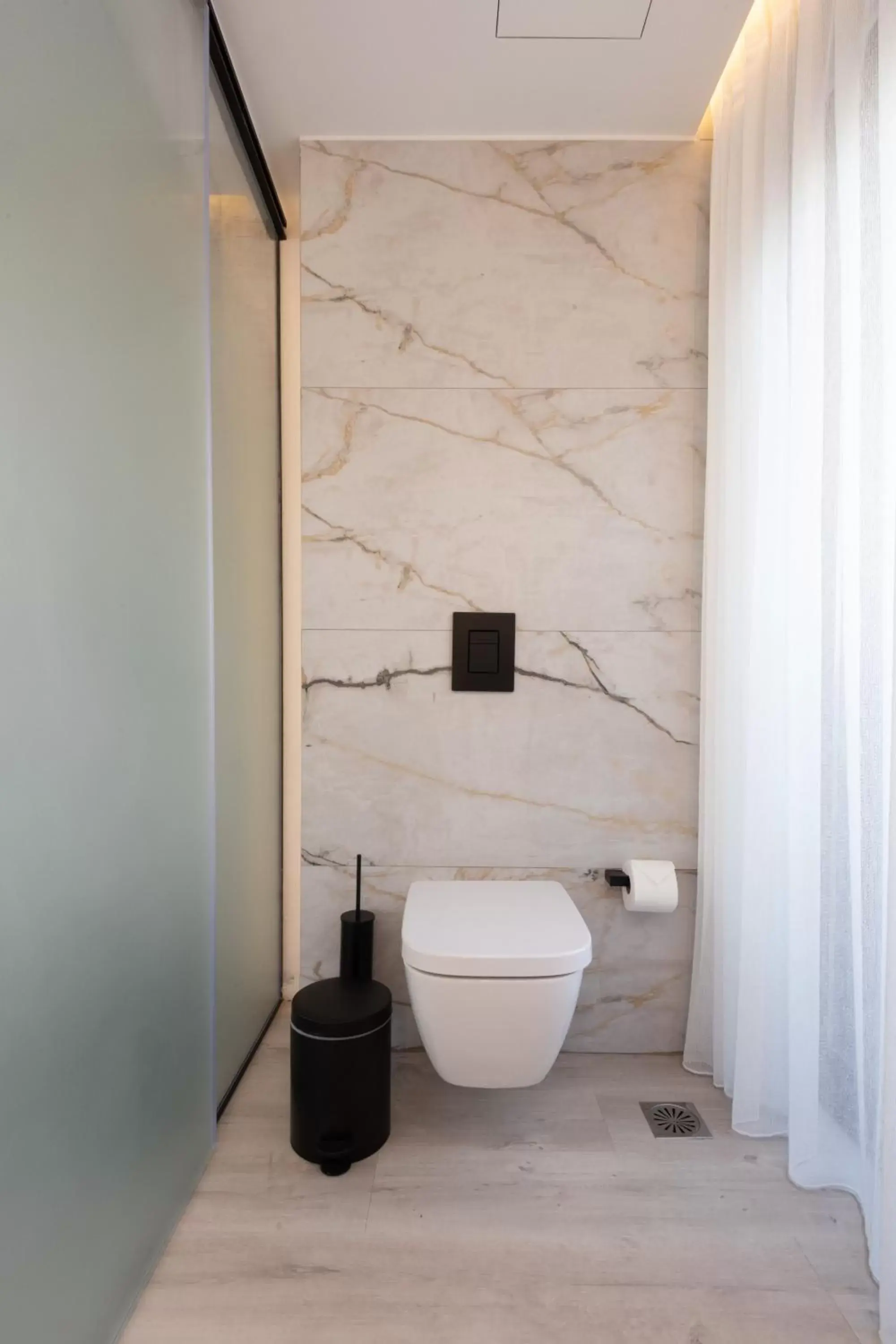 Toilet, Bathroom in LUX&EASY Acropolis Suites