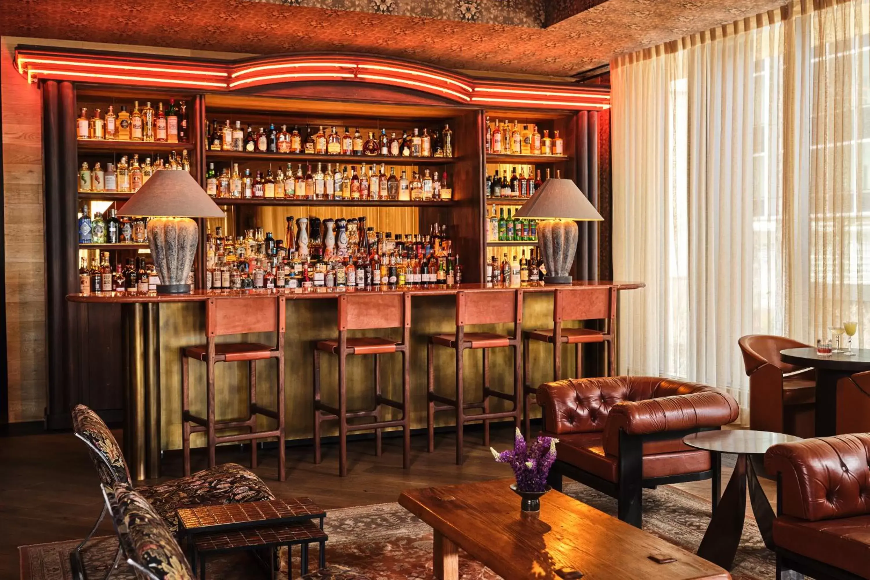 Lounge or bar, Lounge/Bar in Austin Proper Hotel, a Member of Design Hotels